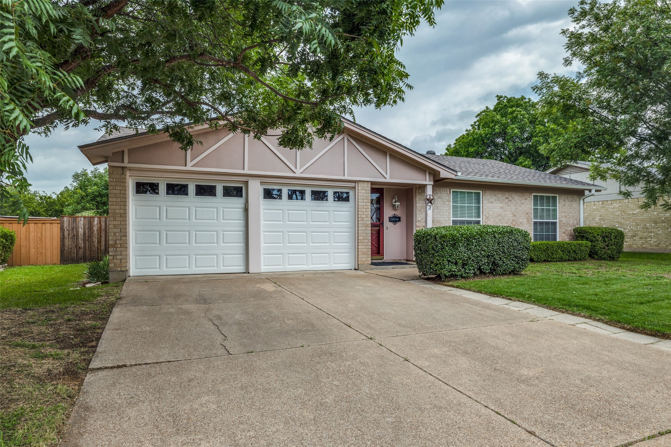 2315 Yale Drive Arlington TX 76015