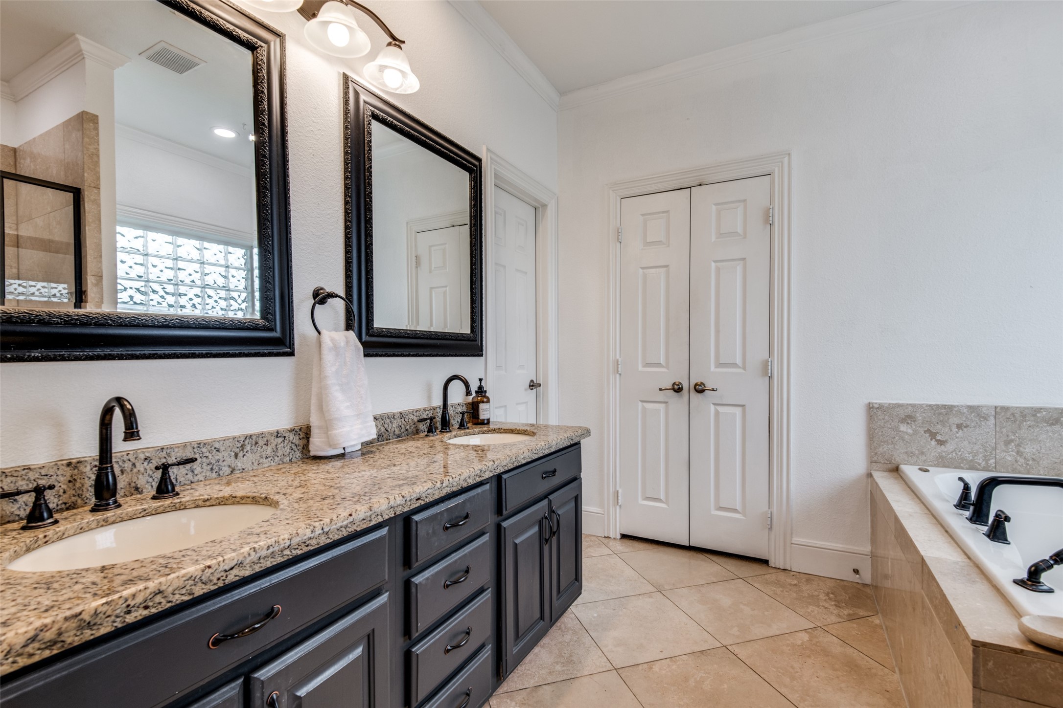 9412 Private Road 2425 Poetry TX 75160