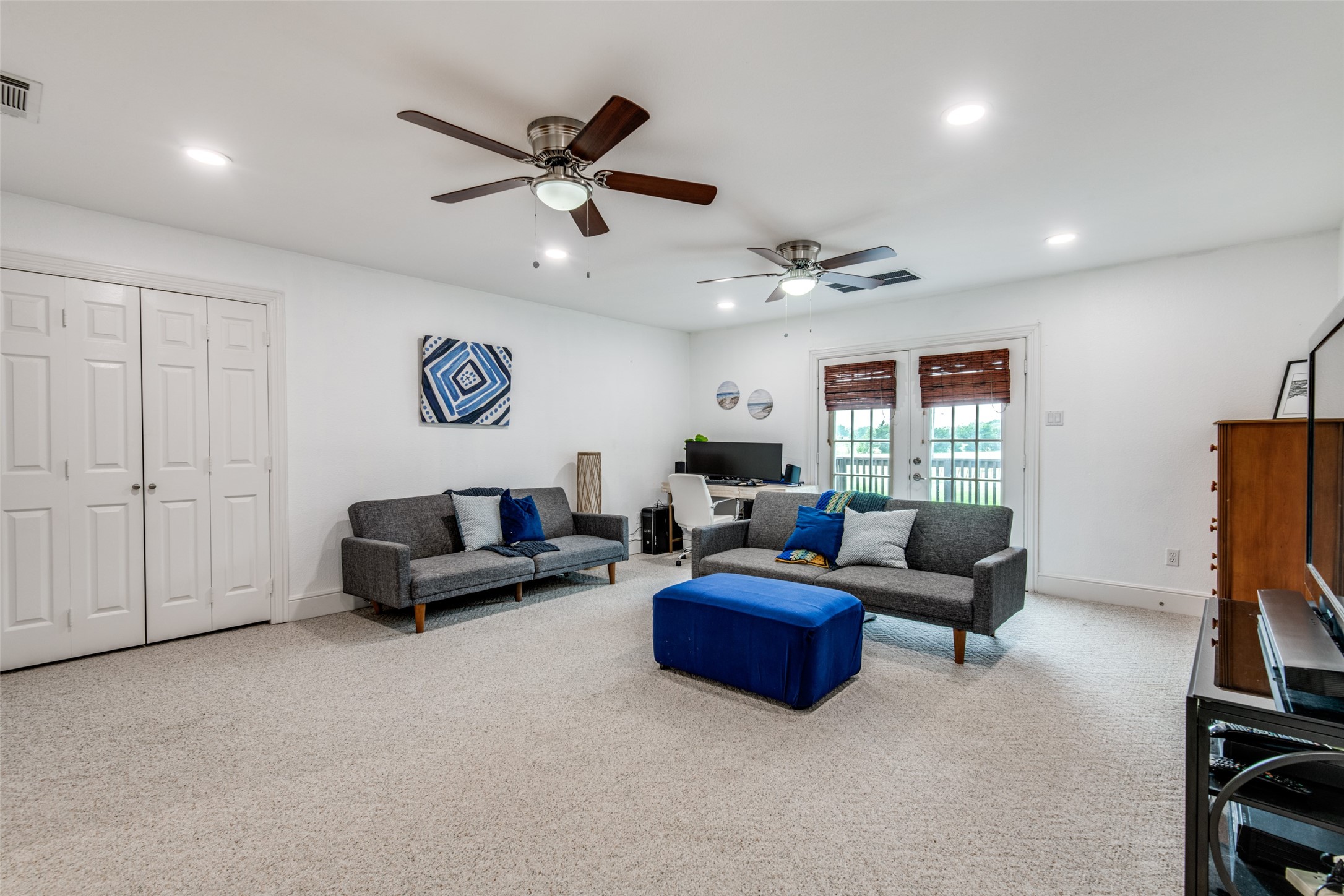 9412 Private Road 2425 Poetry TX 75160