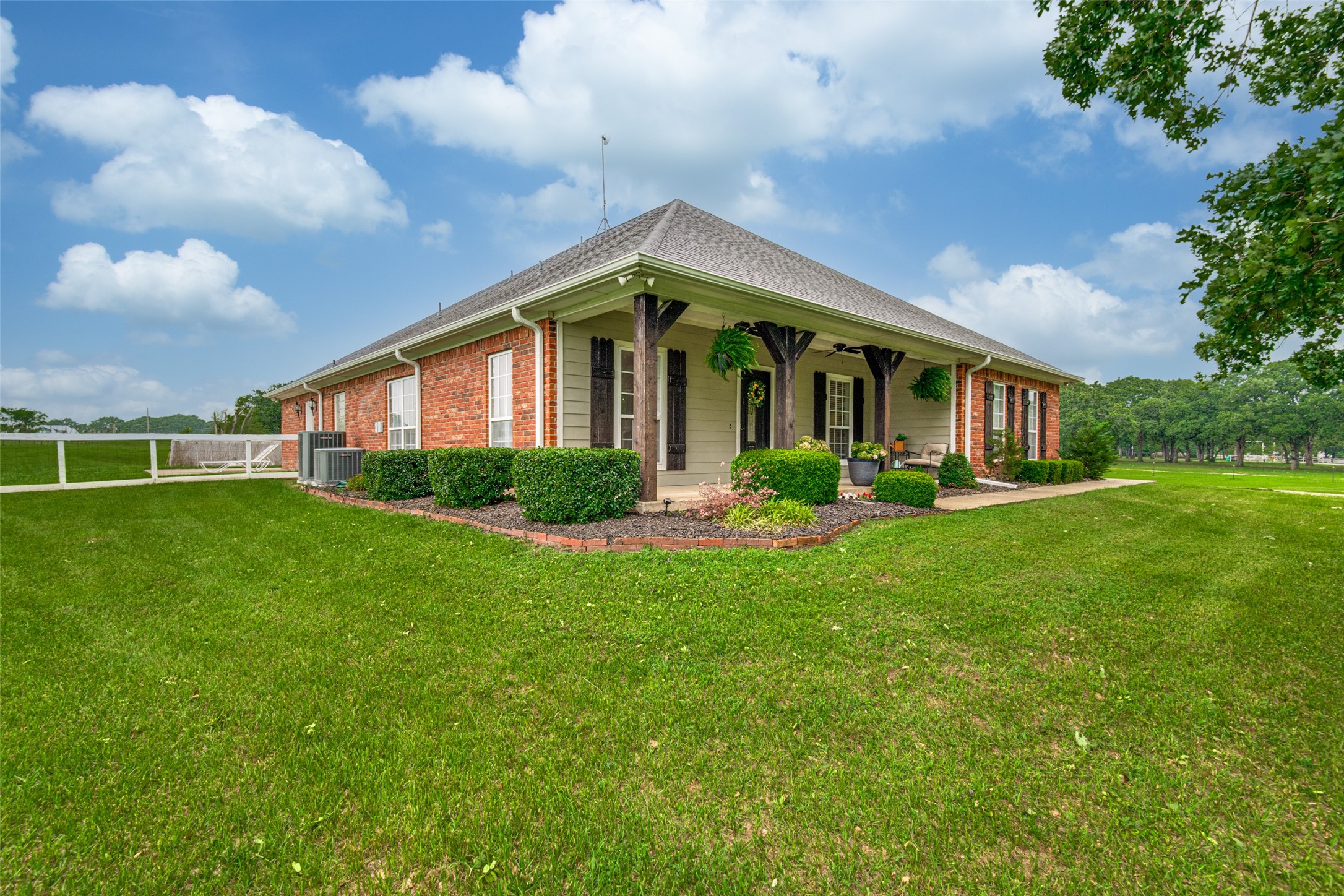 9412 Private Road 2425 Poetry TX 75160