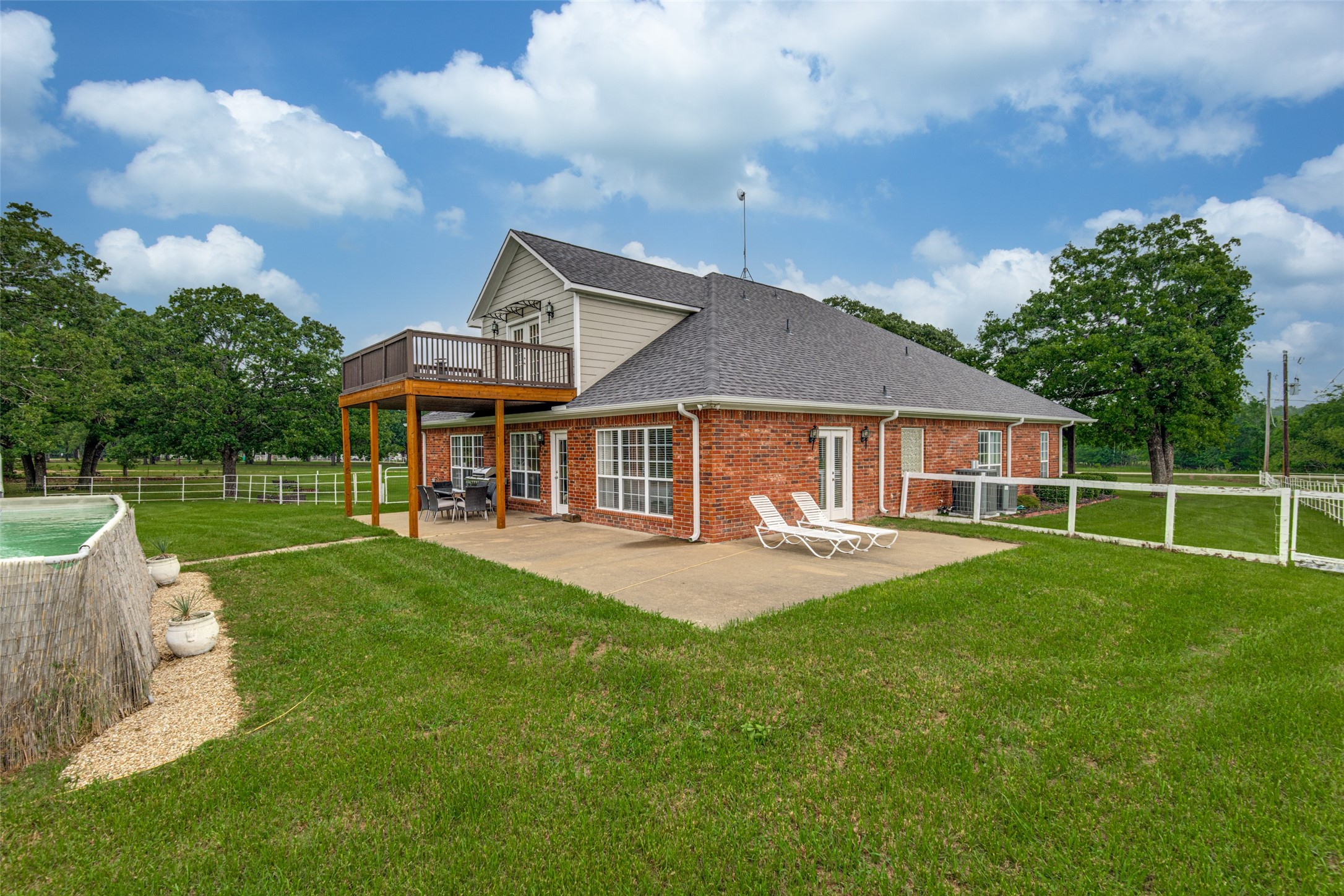 9412 Private Road 2425 Poetry TX 75160