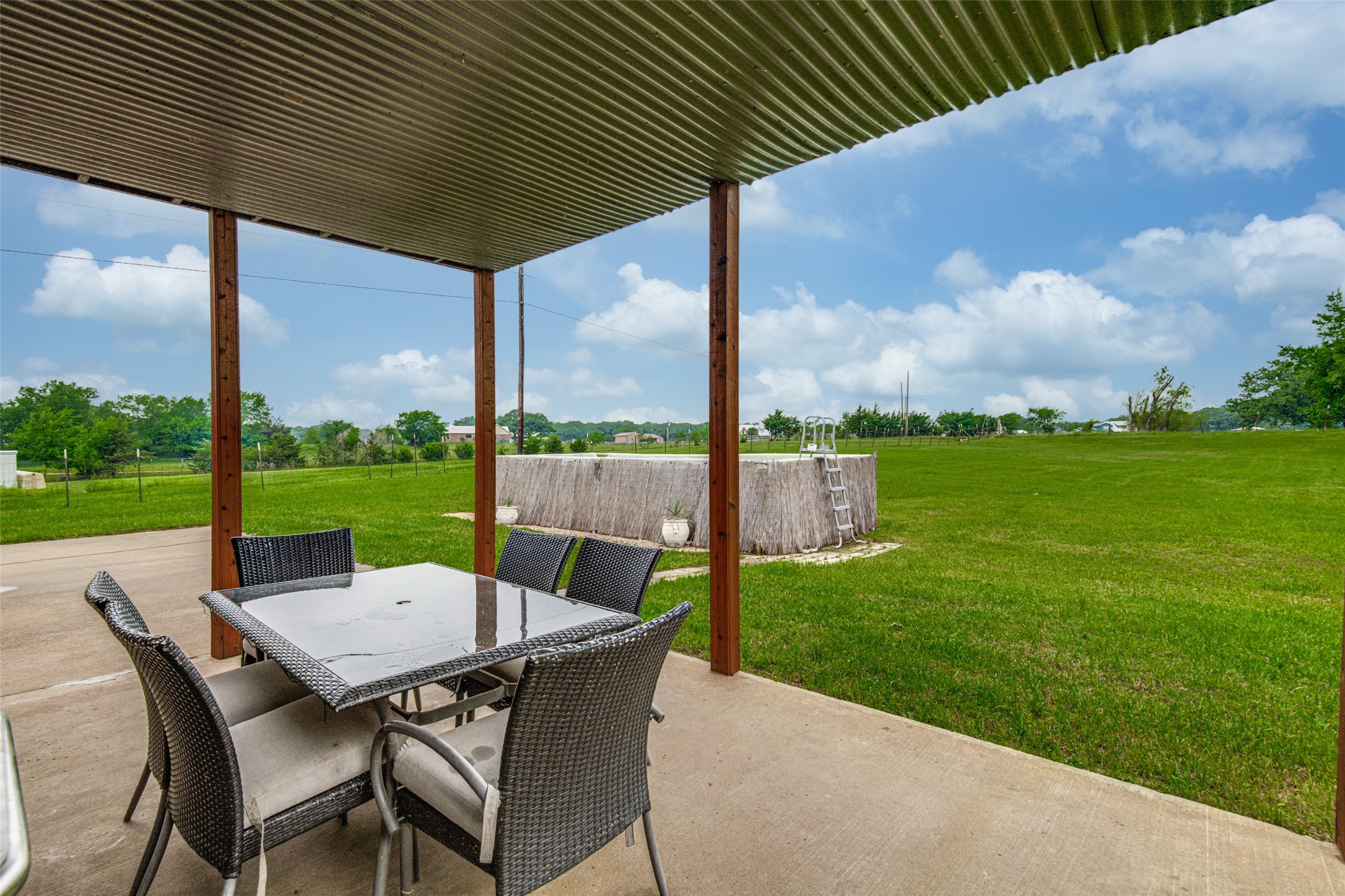9412 Private Road 2425 Poetry TX 75160