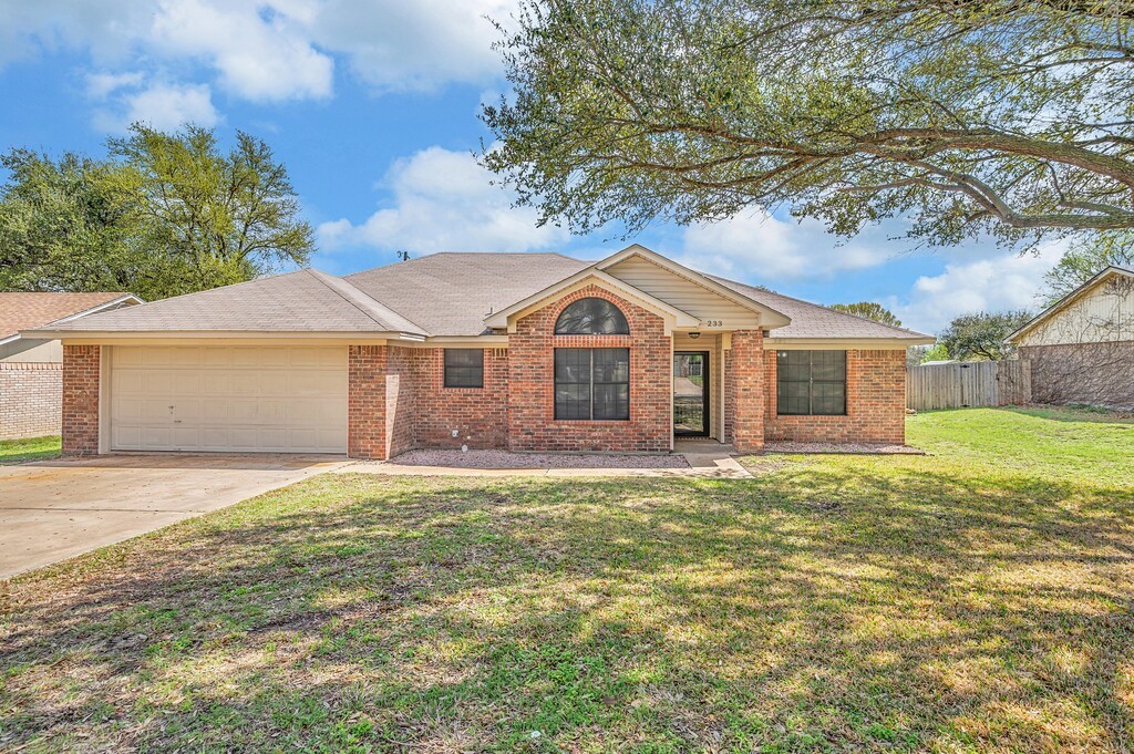 233 Thompson Circle Lorena TX 76655