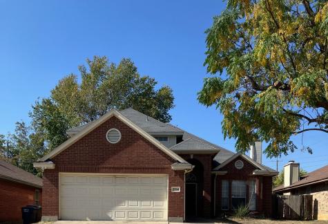 1504 Hollowbrook Court Fort Worth TX 76103