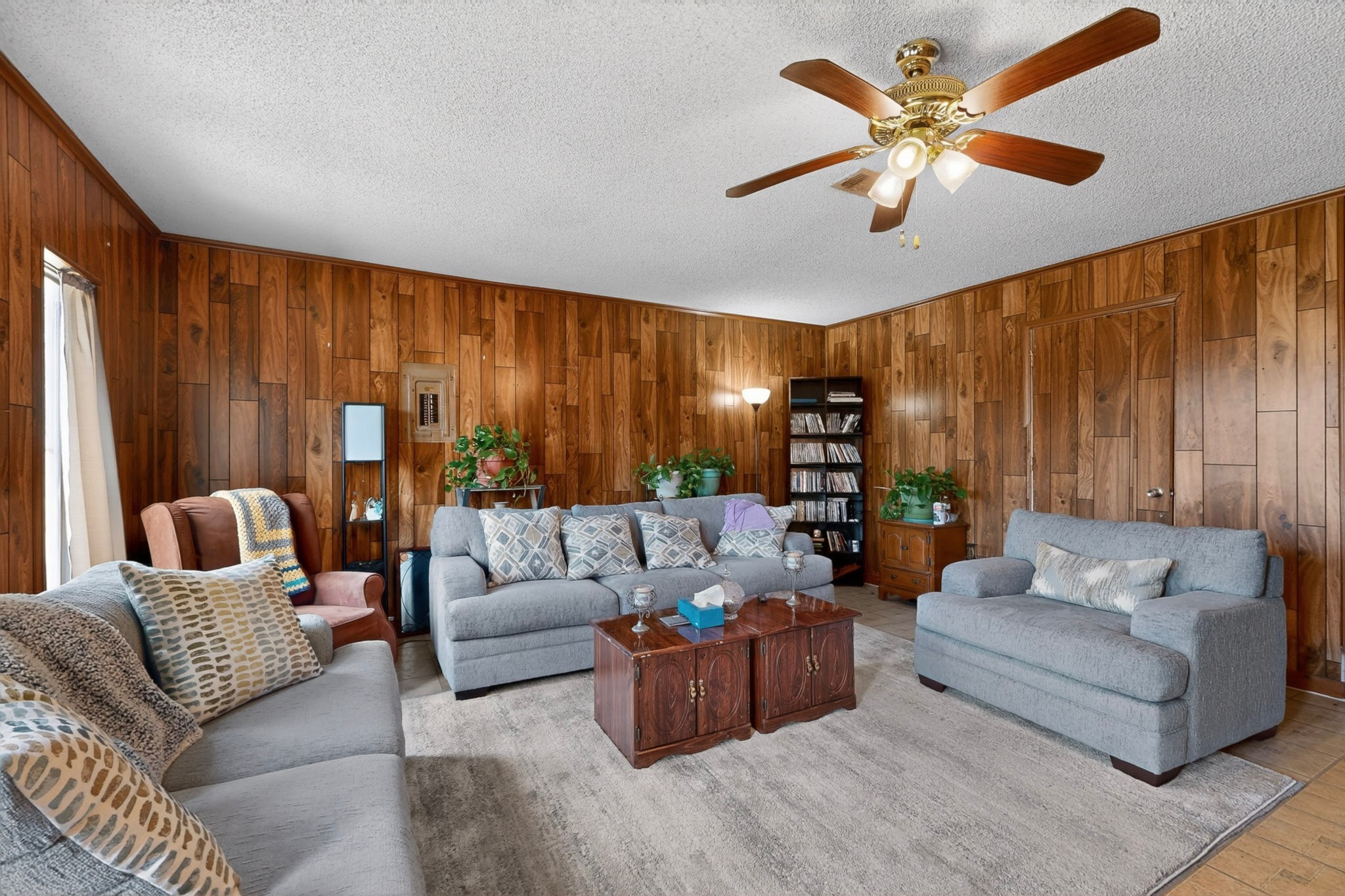 821 Cherry Hills Drive Lancaster TX 75134