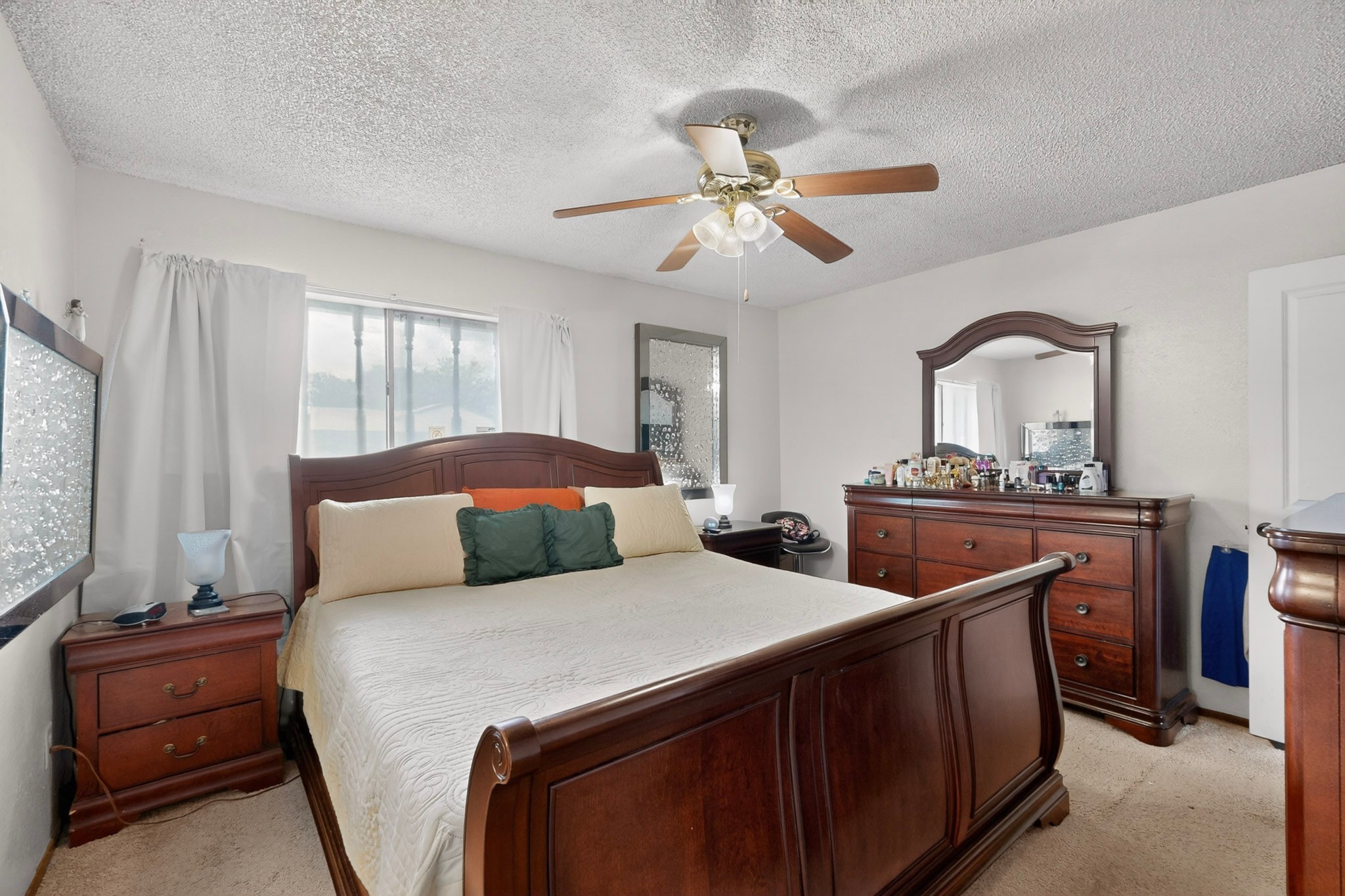 821 Cherry Hills Drive Lancaster TX 75134