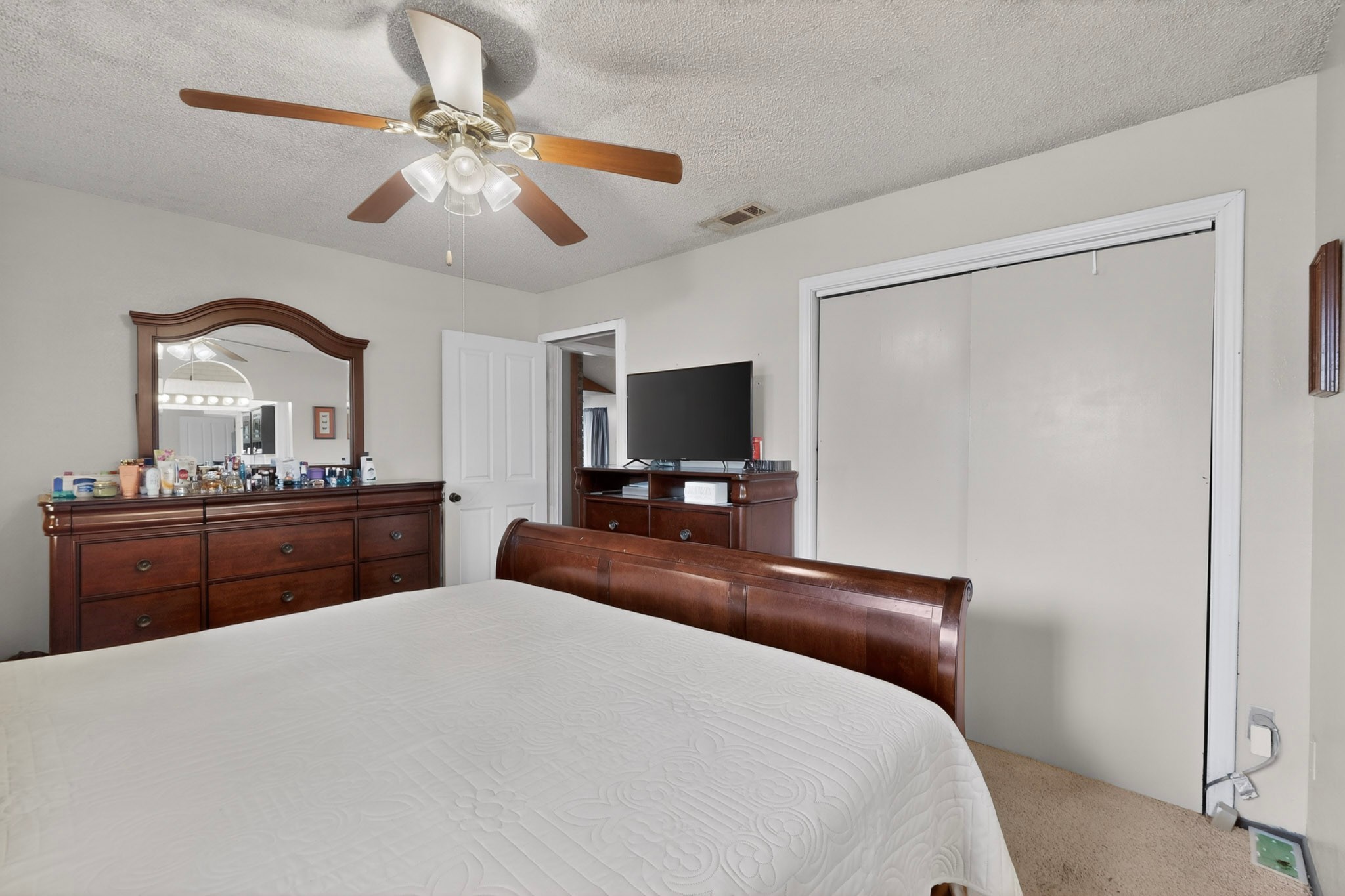 821 Cherry Hills Drive Lancaster TX 75134