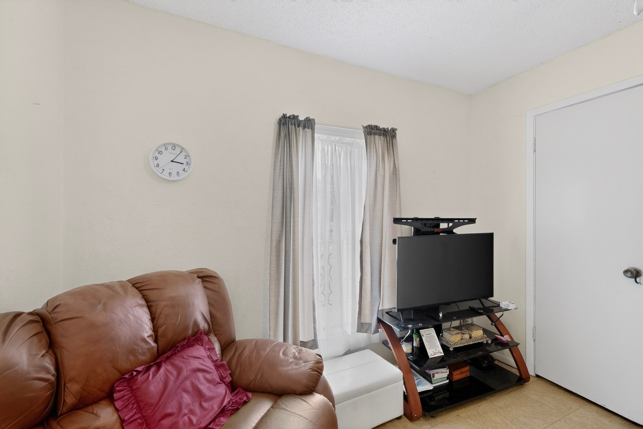 821 Cherry Hills Drive Lancaster TX 75134