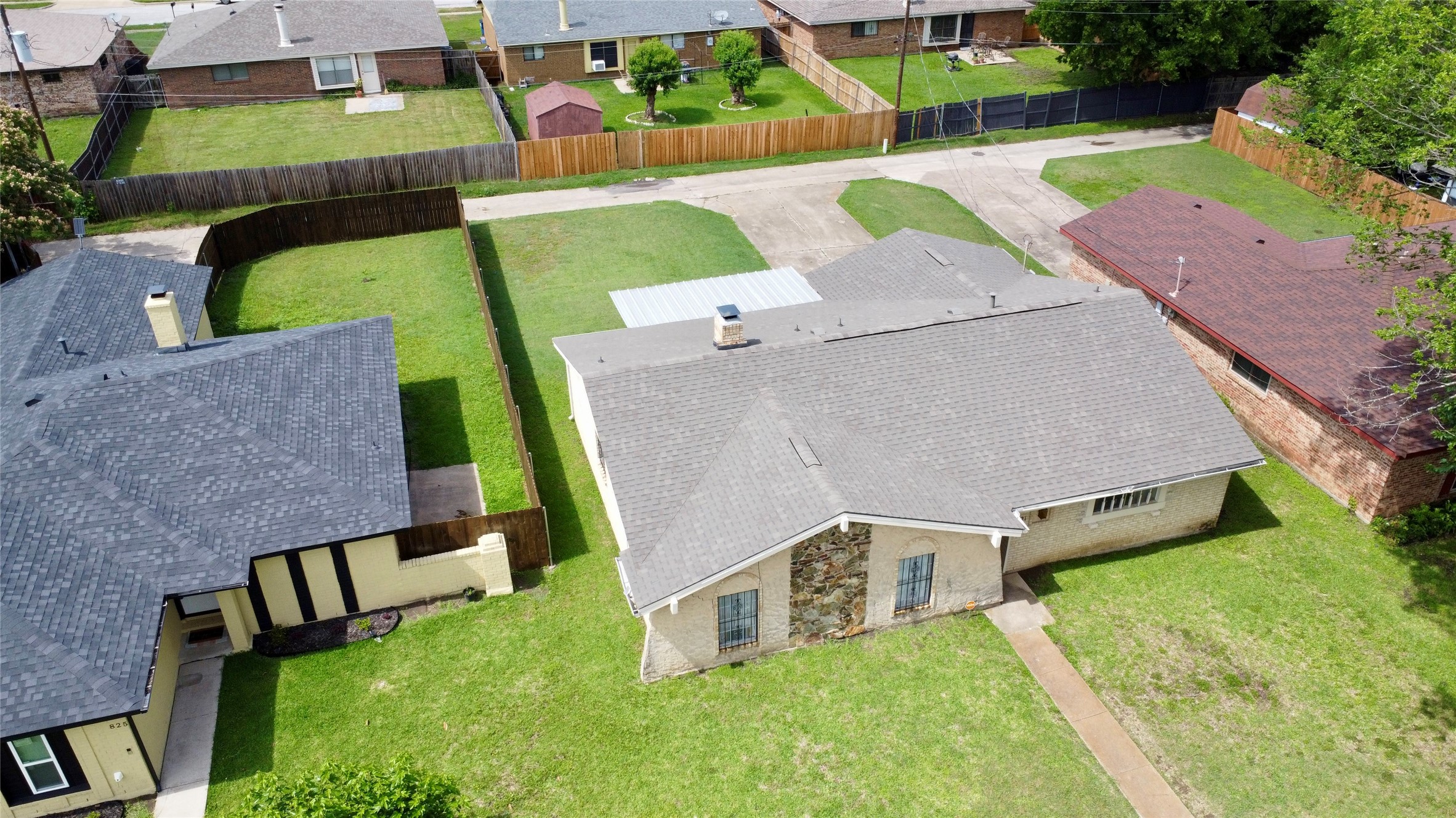 821 Cherry Hills Drive Lancaster TX 75134