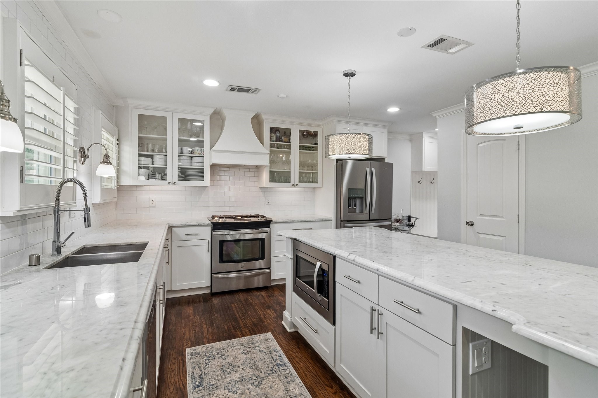 9836 Gooding Drive Dallas TX 75220