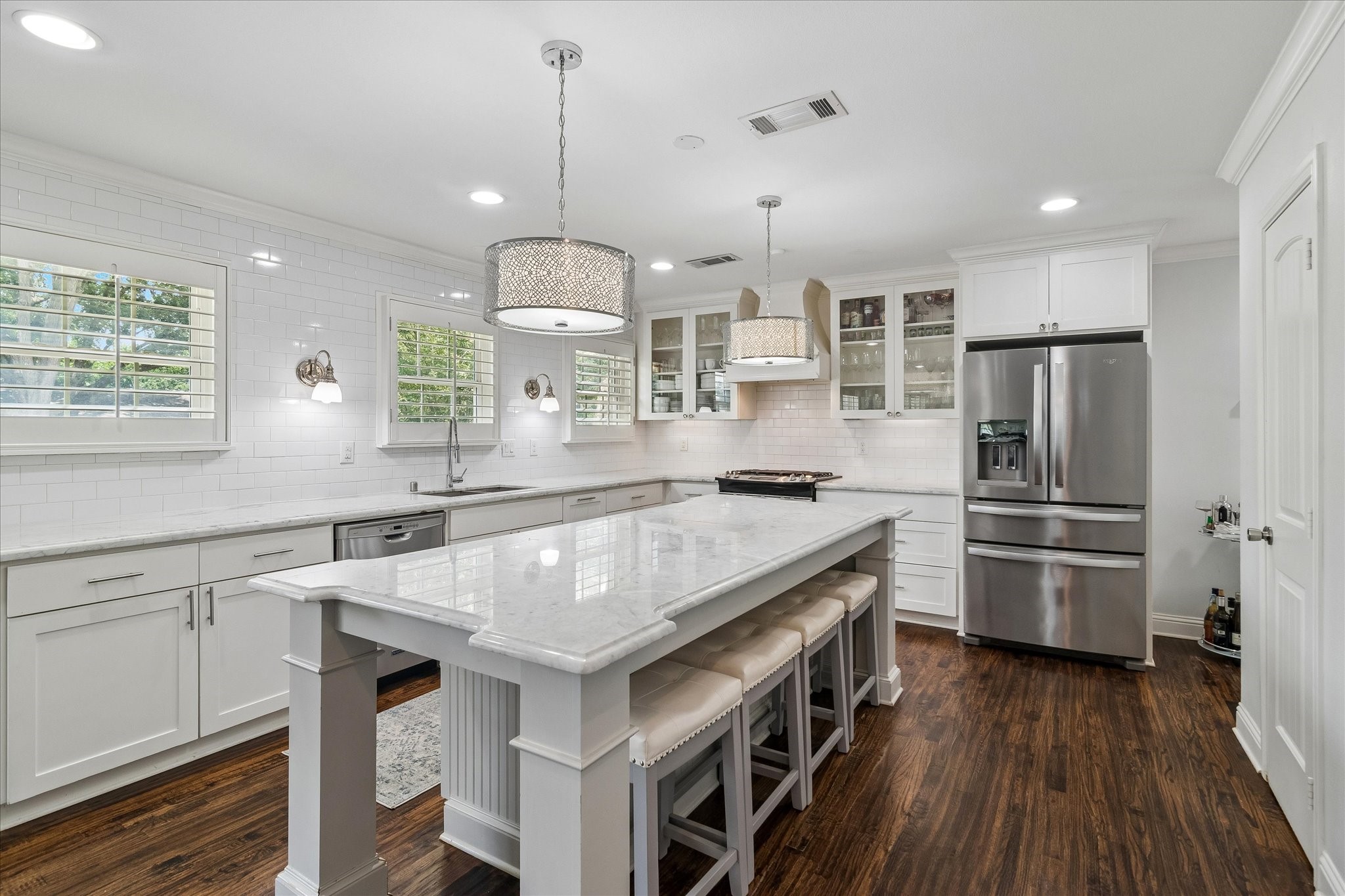 9836 Gooding Drive Dallas TX 75220