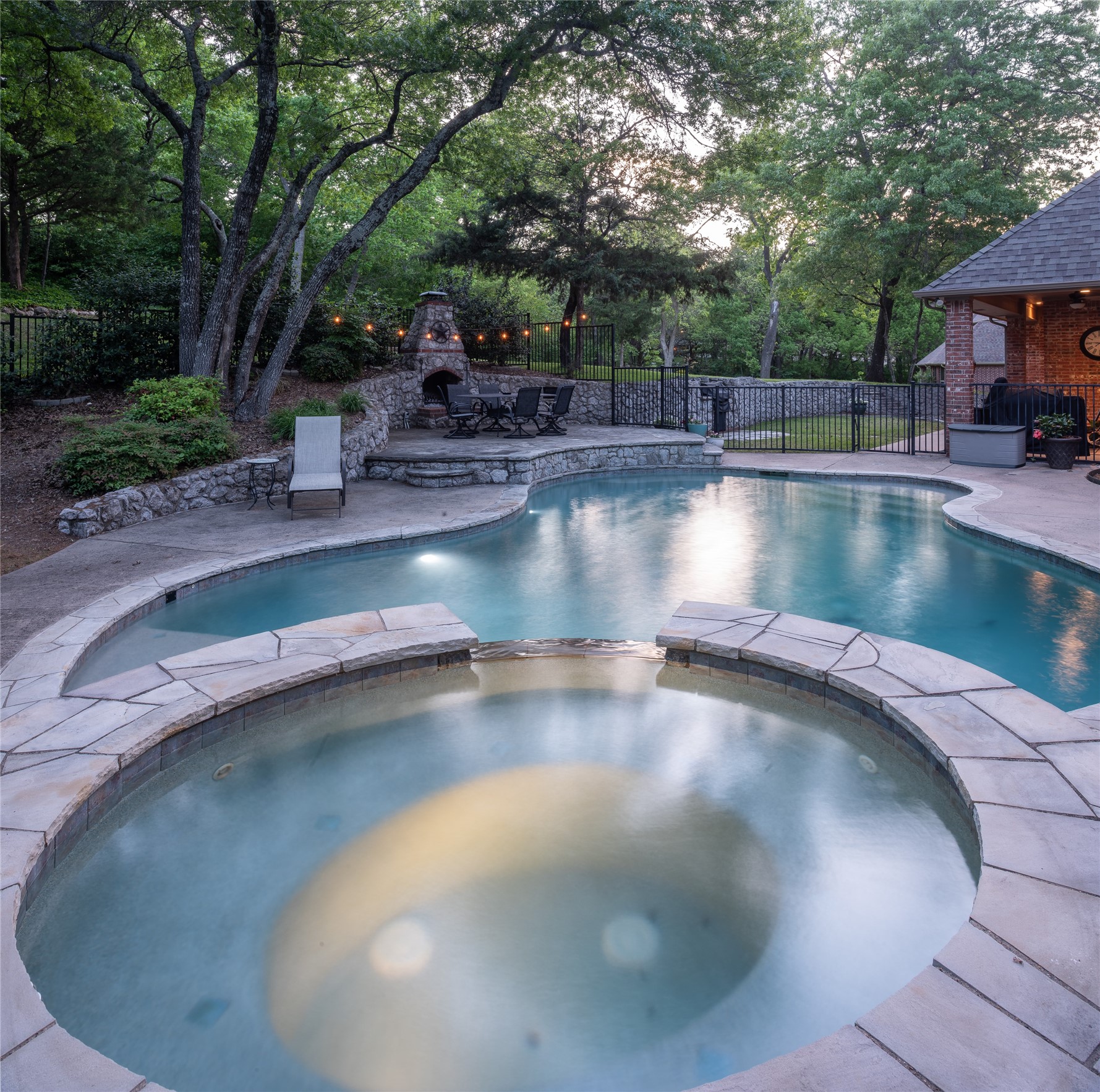 810 Quail Rise Fairview TX 75069