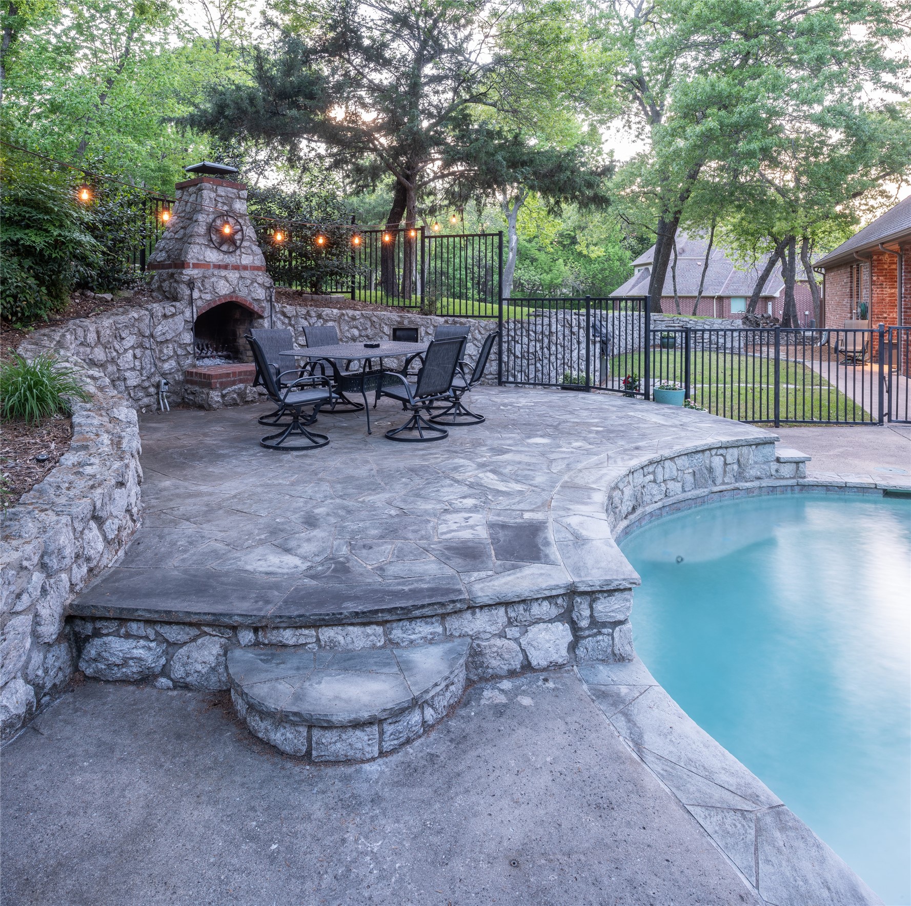 810 Quail Rise Fairview TX 75069