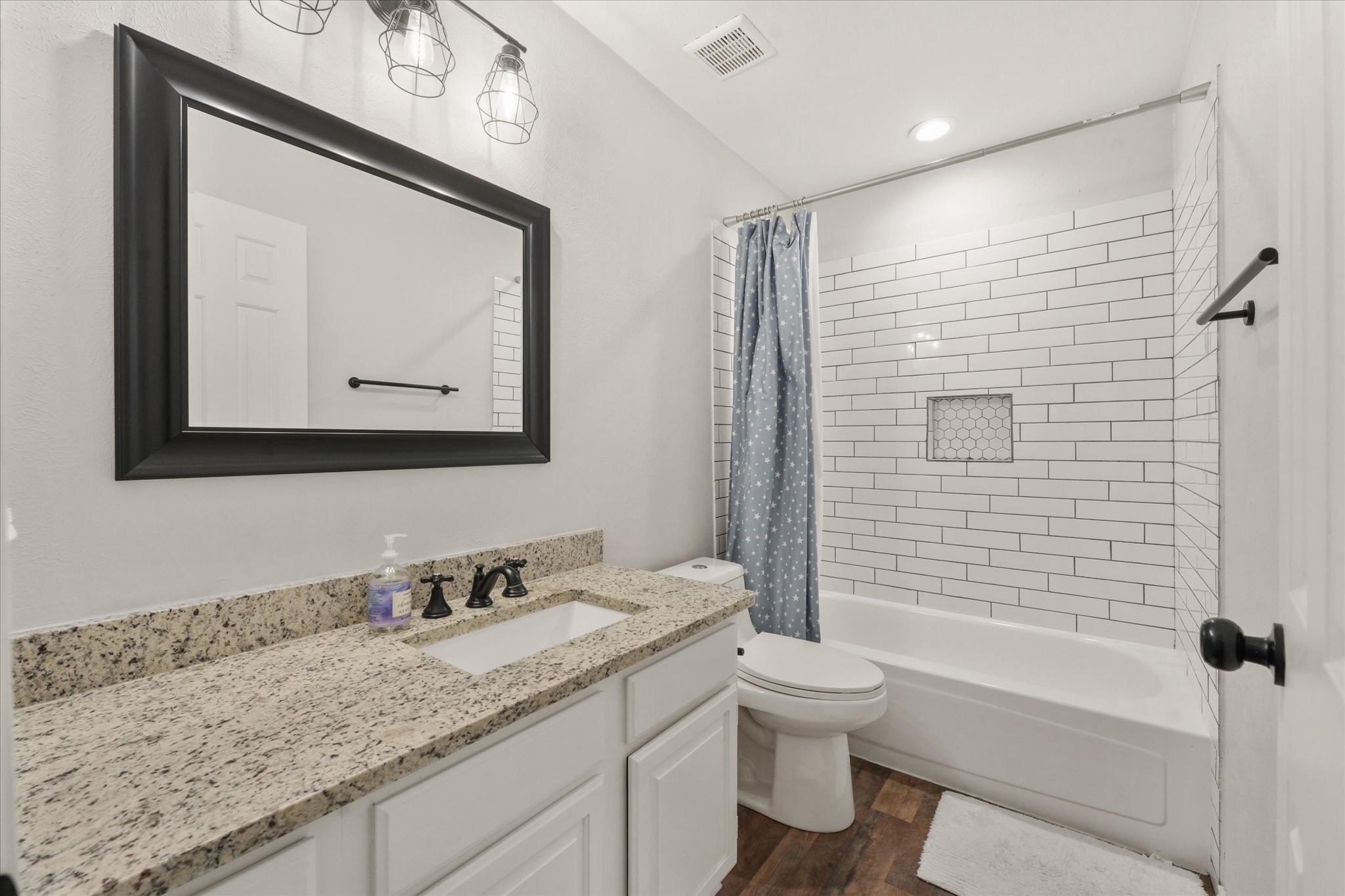 2245 Villawood Lane Garland TX 75040