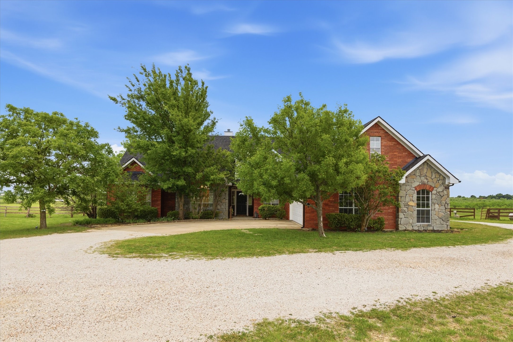 1690 Lawlis Lane Sanger TX 76266