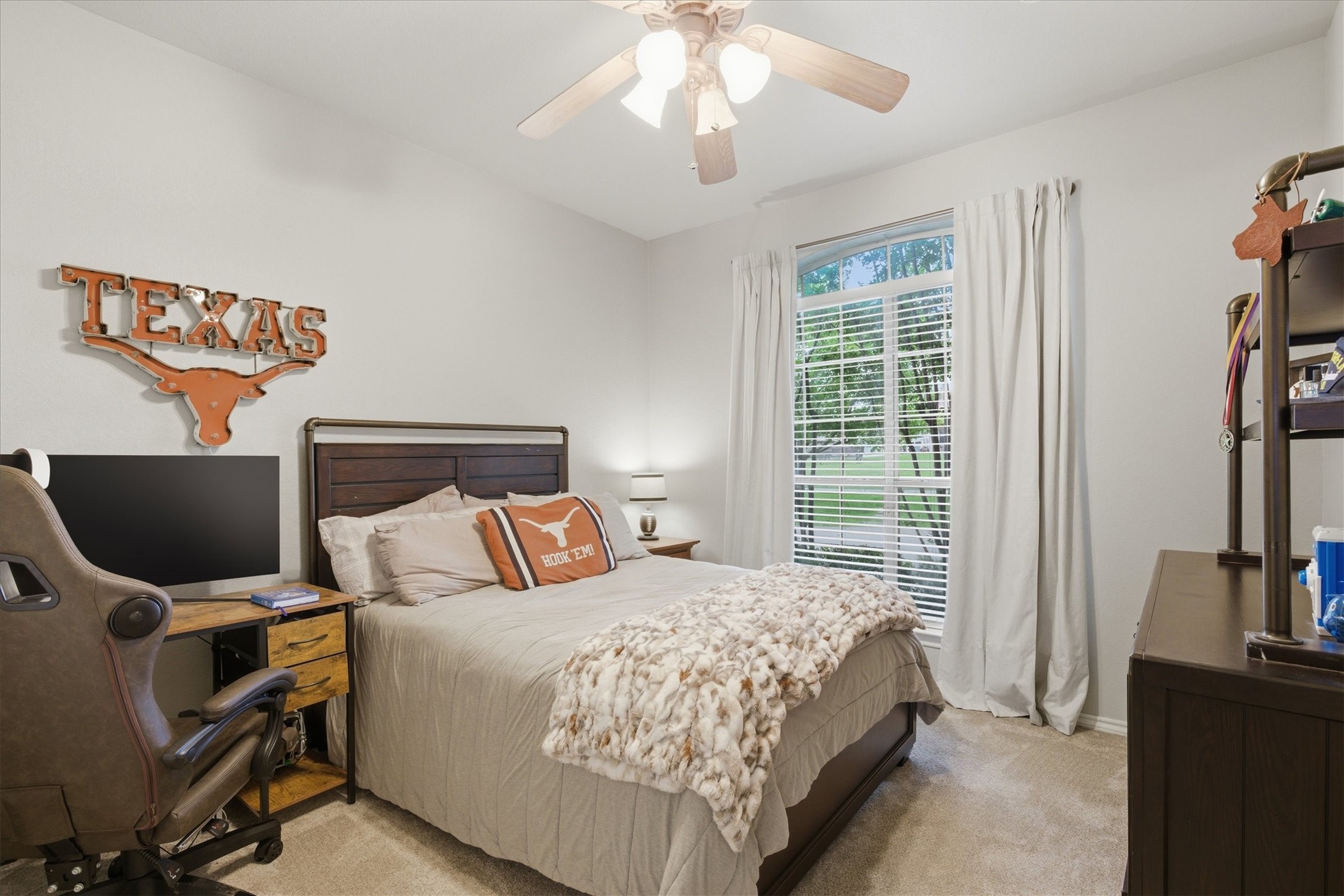1690 Lawlis Lane Sanger TX 76266