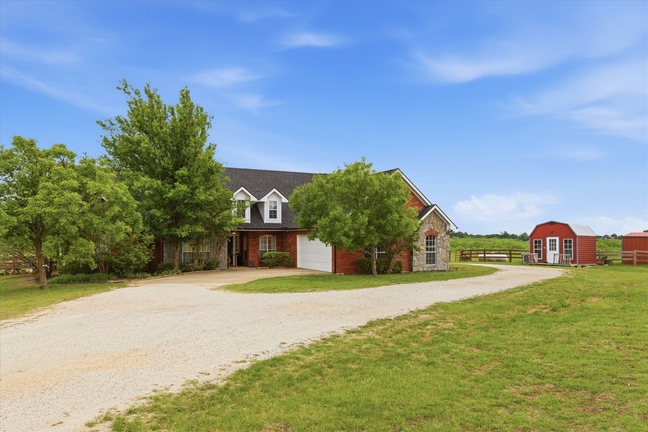 1690 Lawlis Lane Sanger TX 76266