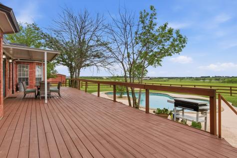 1690 Lawlis Lane Sanger TX 76266