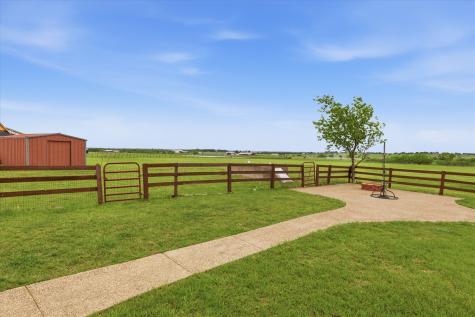 1690 Lawlis Lane Sanger TX 76266