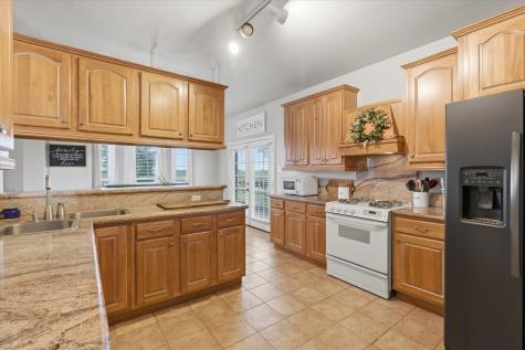 1690 Lawlis Lane Sanger TX 76266