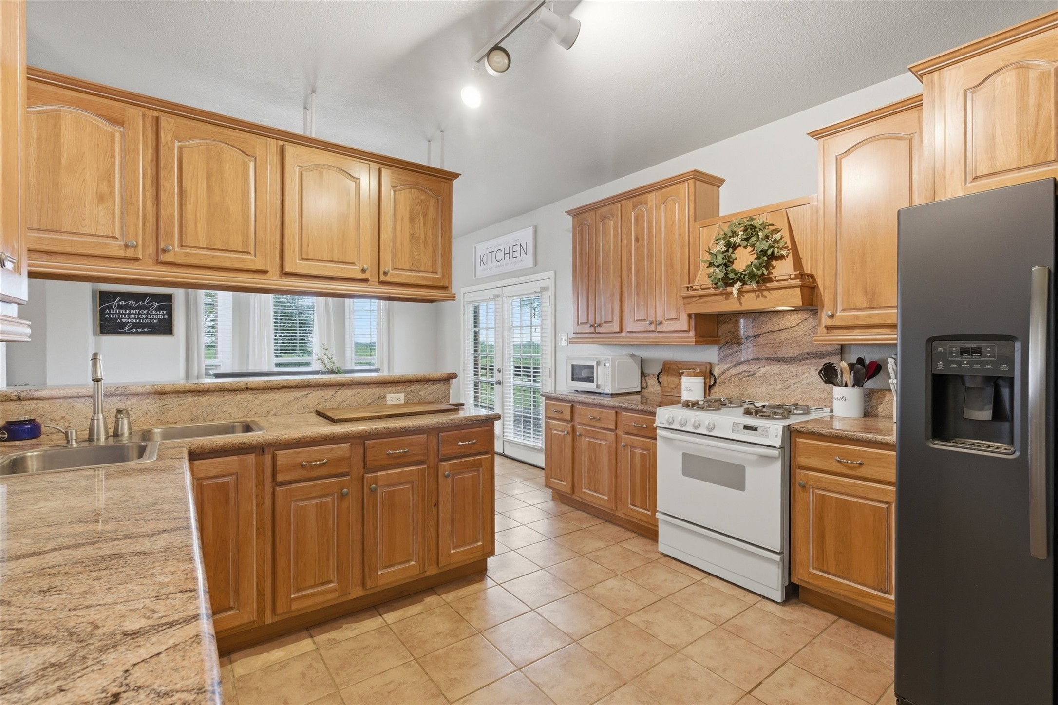1690 Lawlis Lane Sanger TX 76266