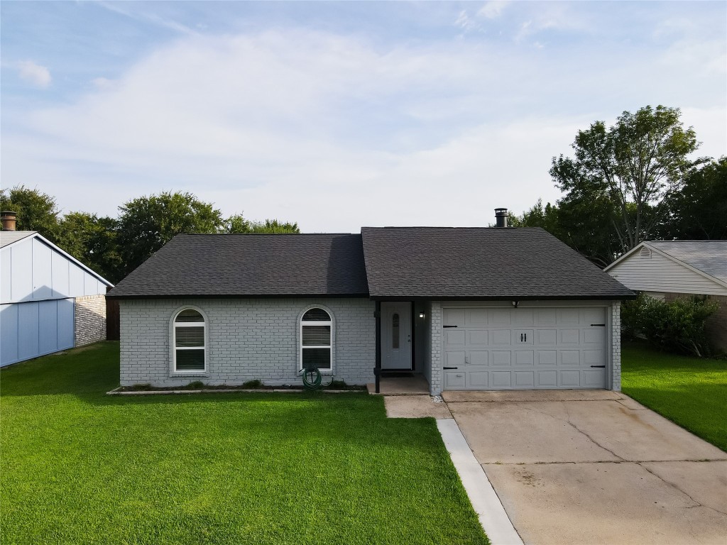 1009 Santa Fe Trail Grand Prairie TX 75052