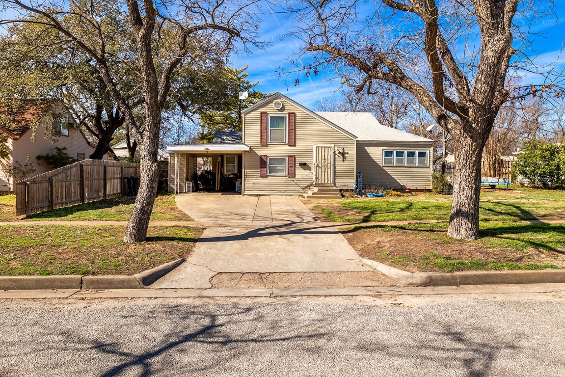 1708 S Pine Street Brady TX 76825