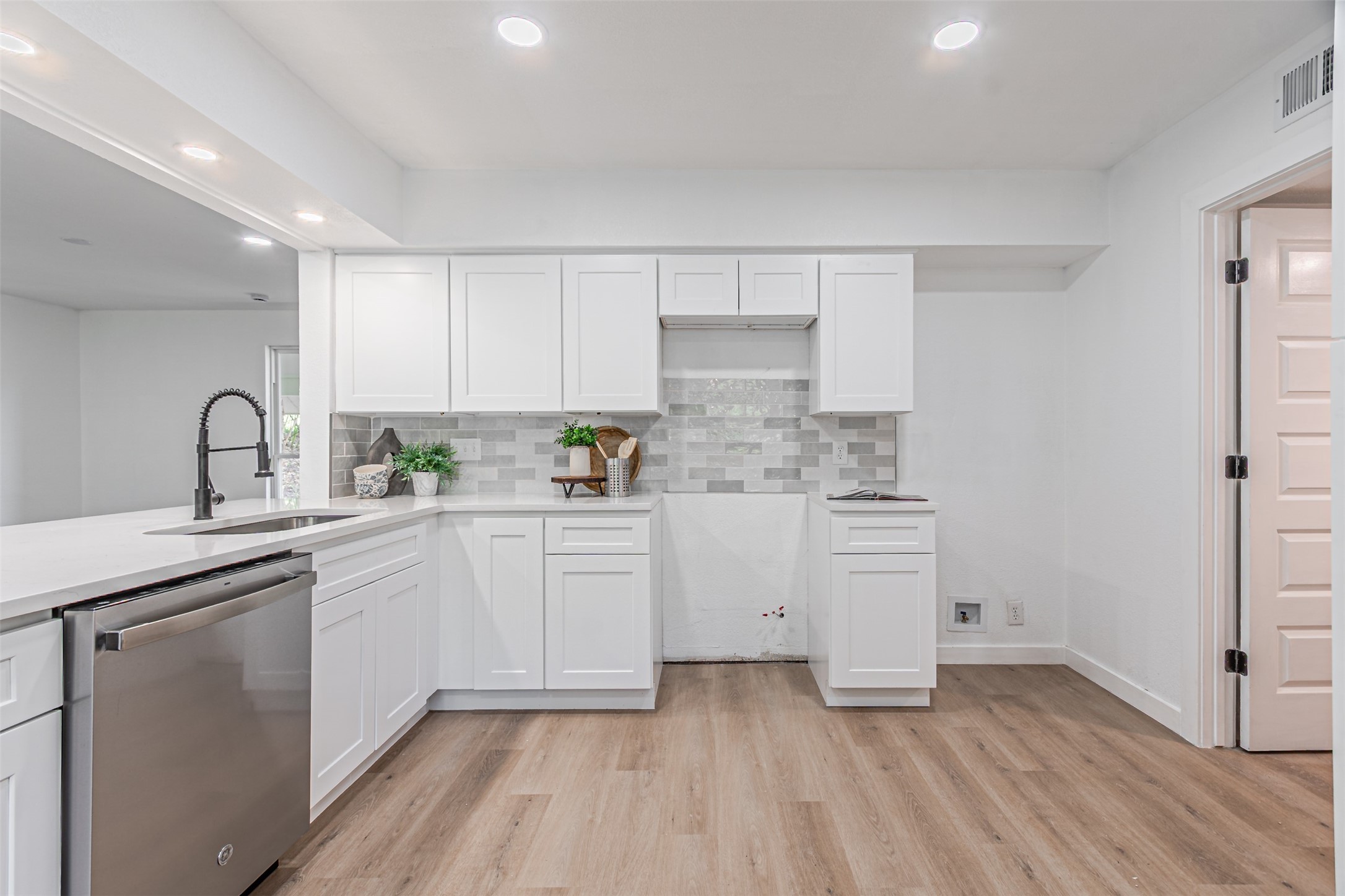 2631 Deep Hill Circle Dallas TX 75233