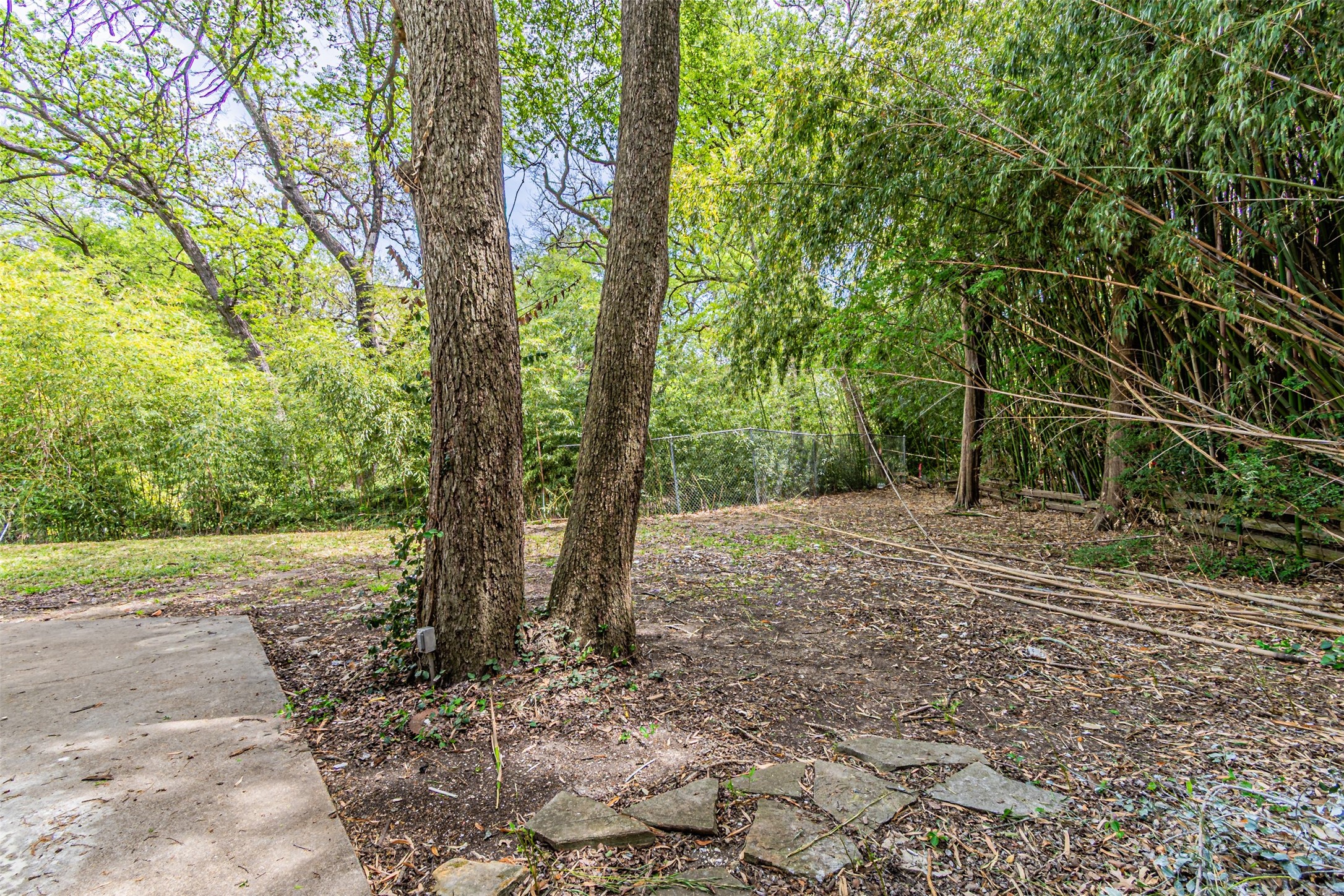 2631 Deep Hill Circle Dallas TX 75233
