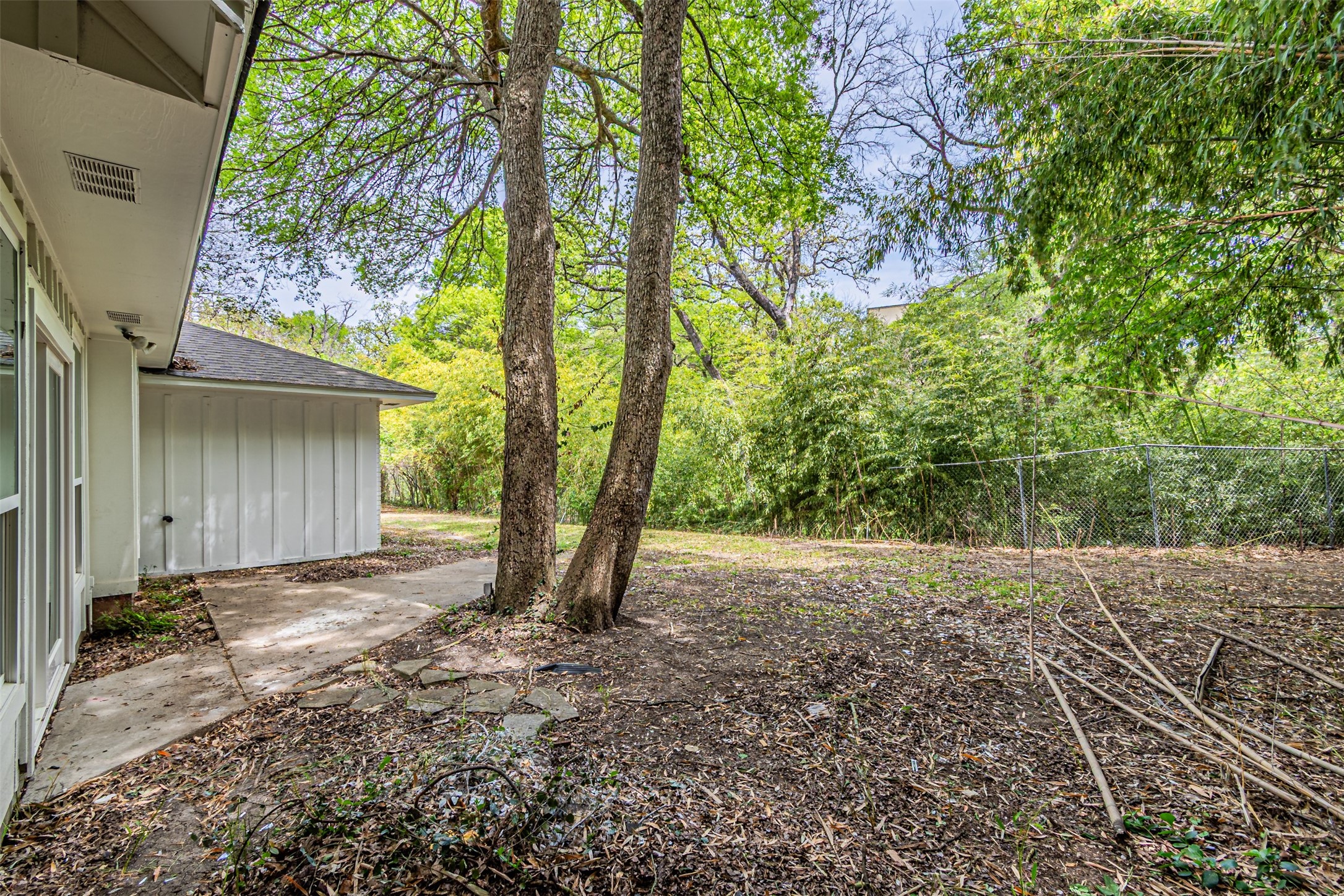 2631 Deep Hill Circle Dallas TX 75233