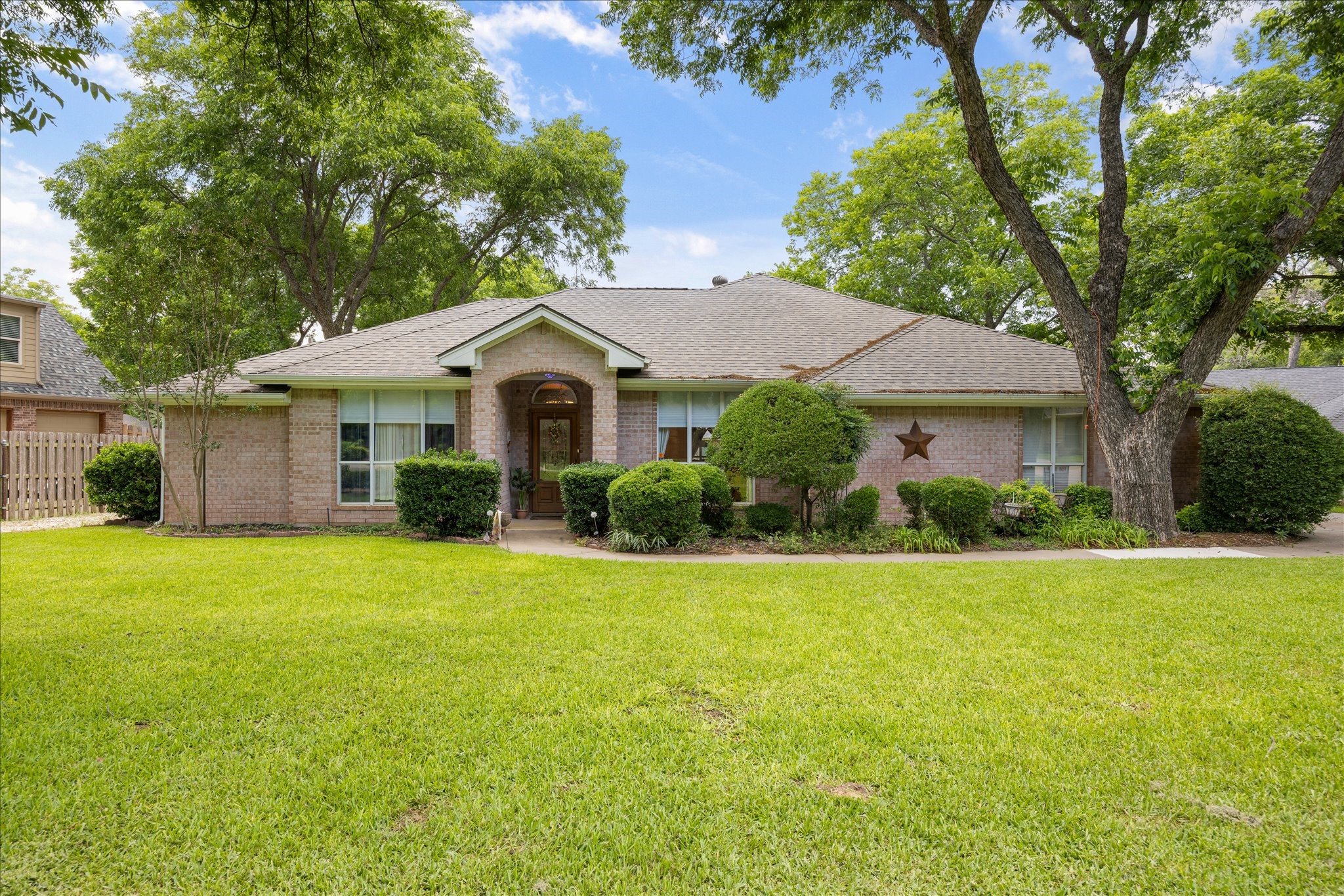 8912 Green Leaves Drive Granbury TX 76049