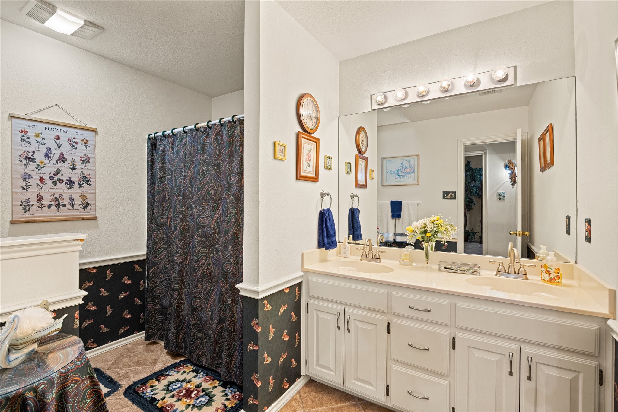 8912 Green Leaves Drive Granbury TX 76049