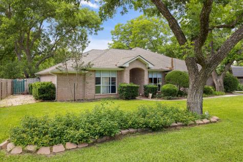8912 Green Leaves Drive Granbury TX 76049