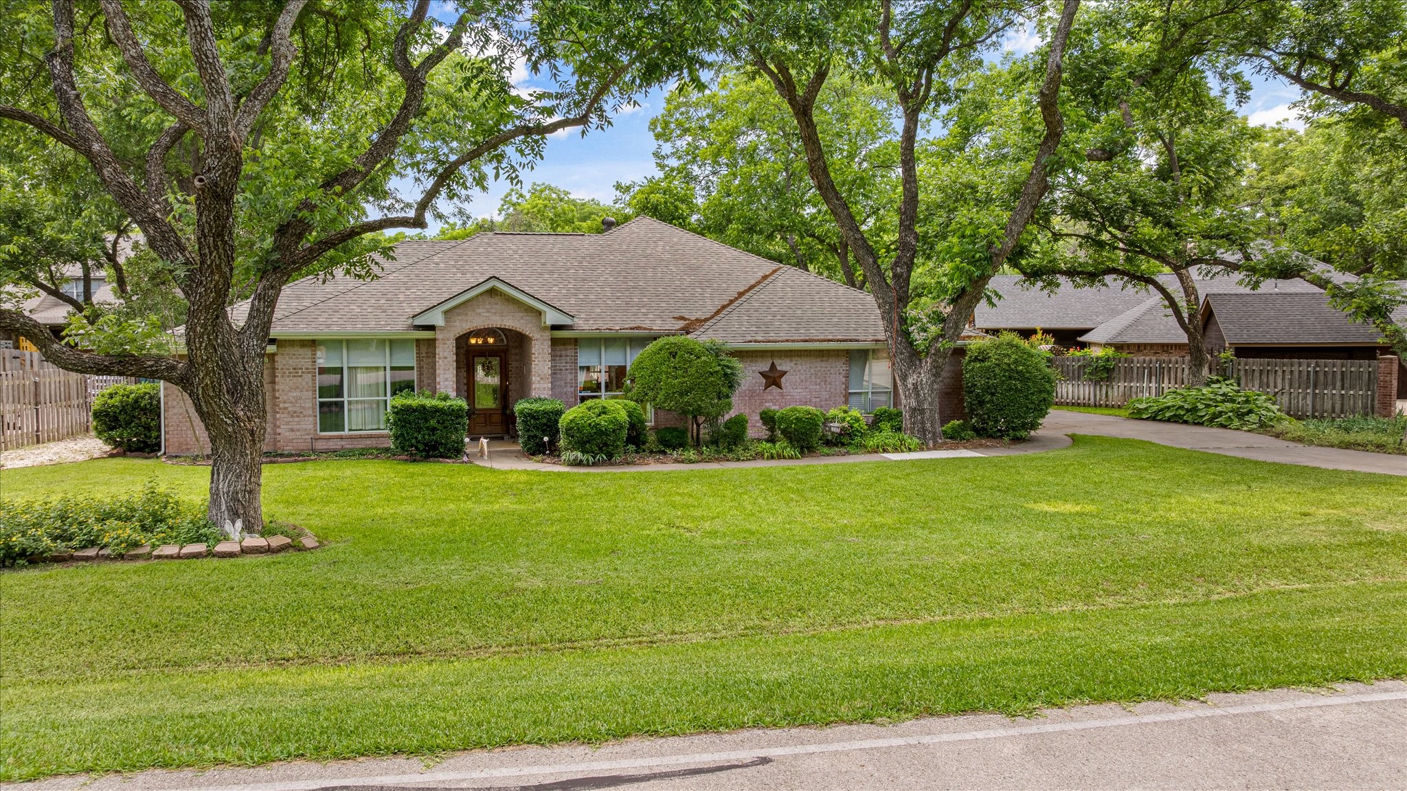8912 Green Leaves Drive Granbury TX 76049