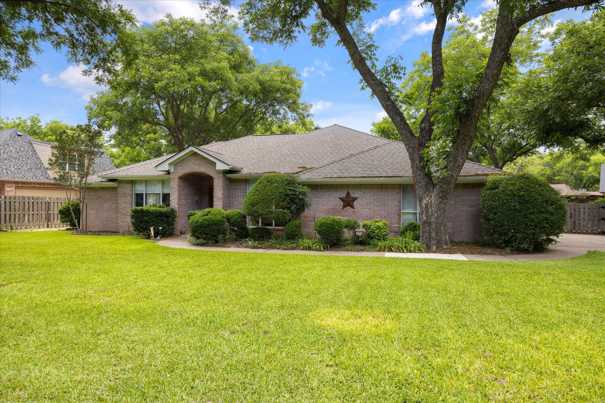 8912 Green Leaves Drive Granbury TX 76049