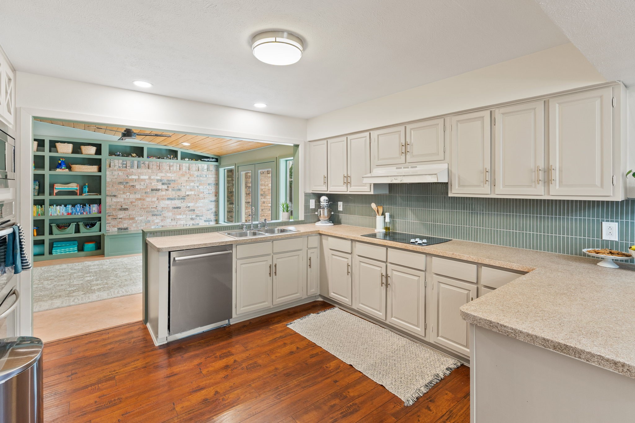 7879 Querida Lane Dallas TX 75248