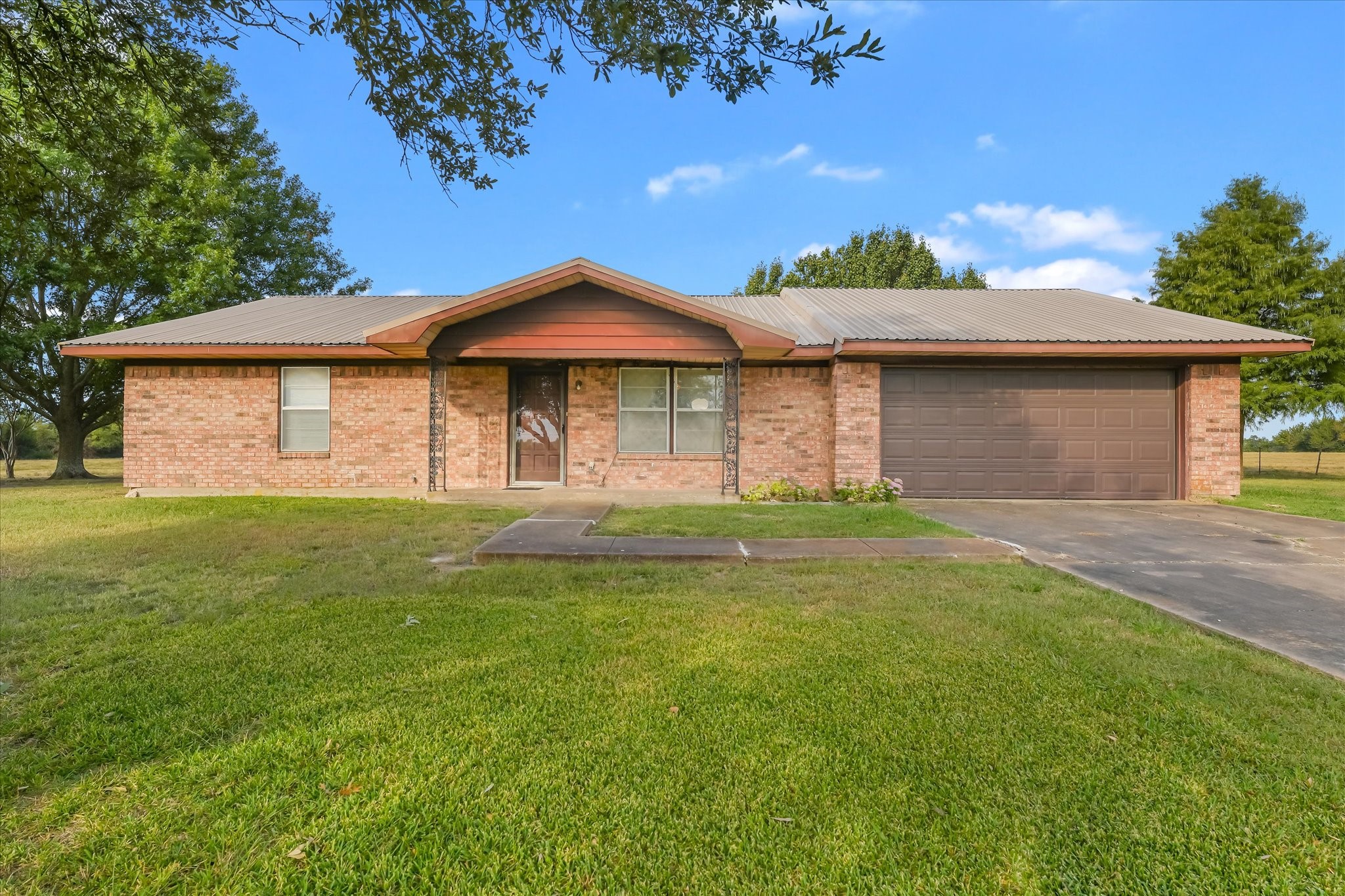 1454 County Road 4120 Bonham TX 75418
