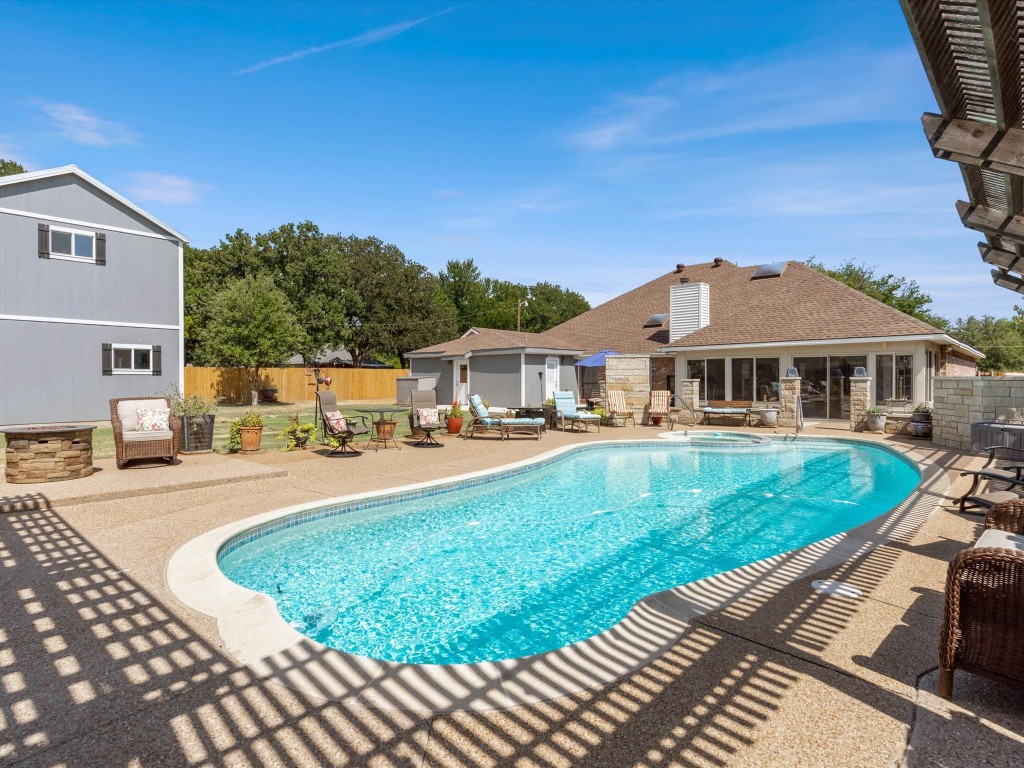 506 Aqua Vista Drive Granbury TX 76049