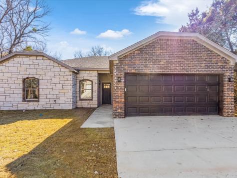2207 Forest Hill Lane Granbury TX 76048