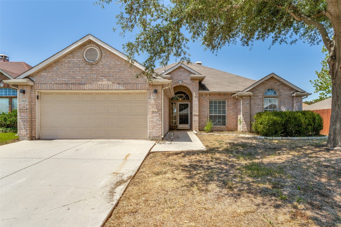 2426 Whispering Creek Drive Arlington TX 76018