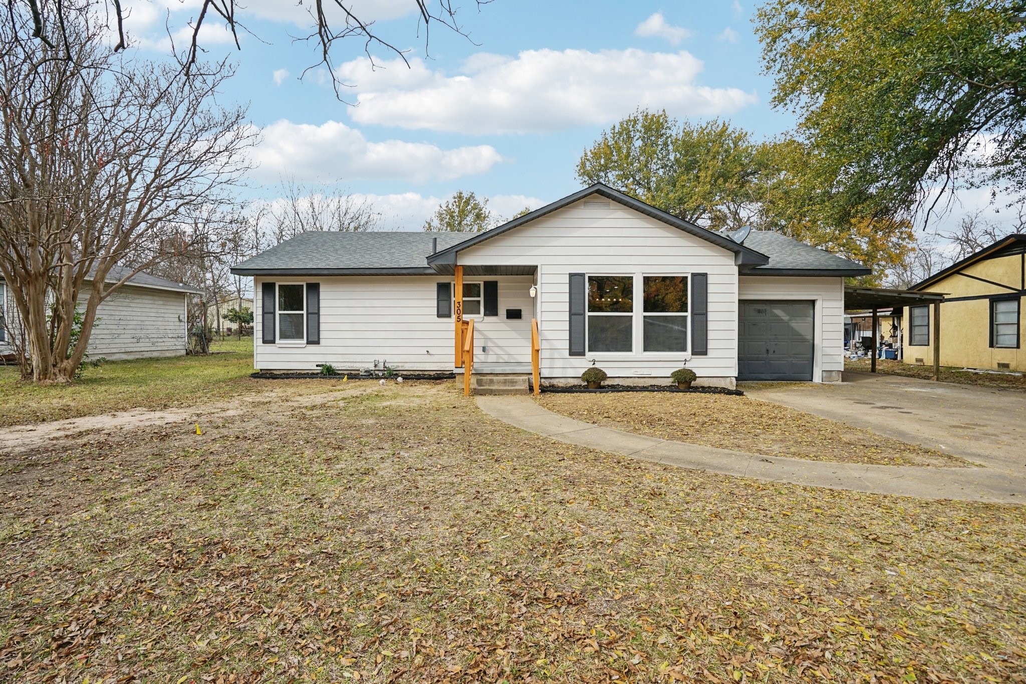 305 Westvue Street Terrell TX 75160