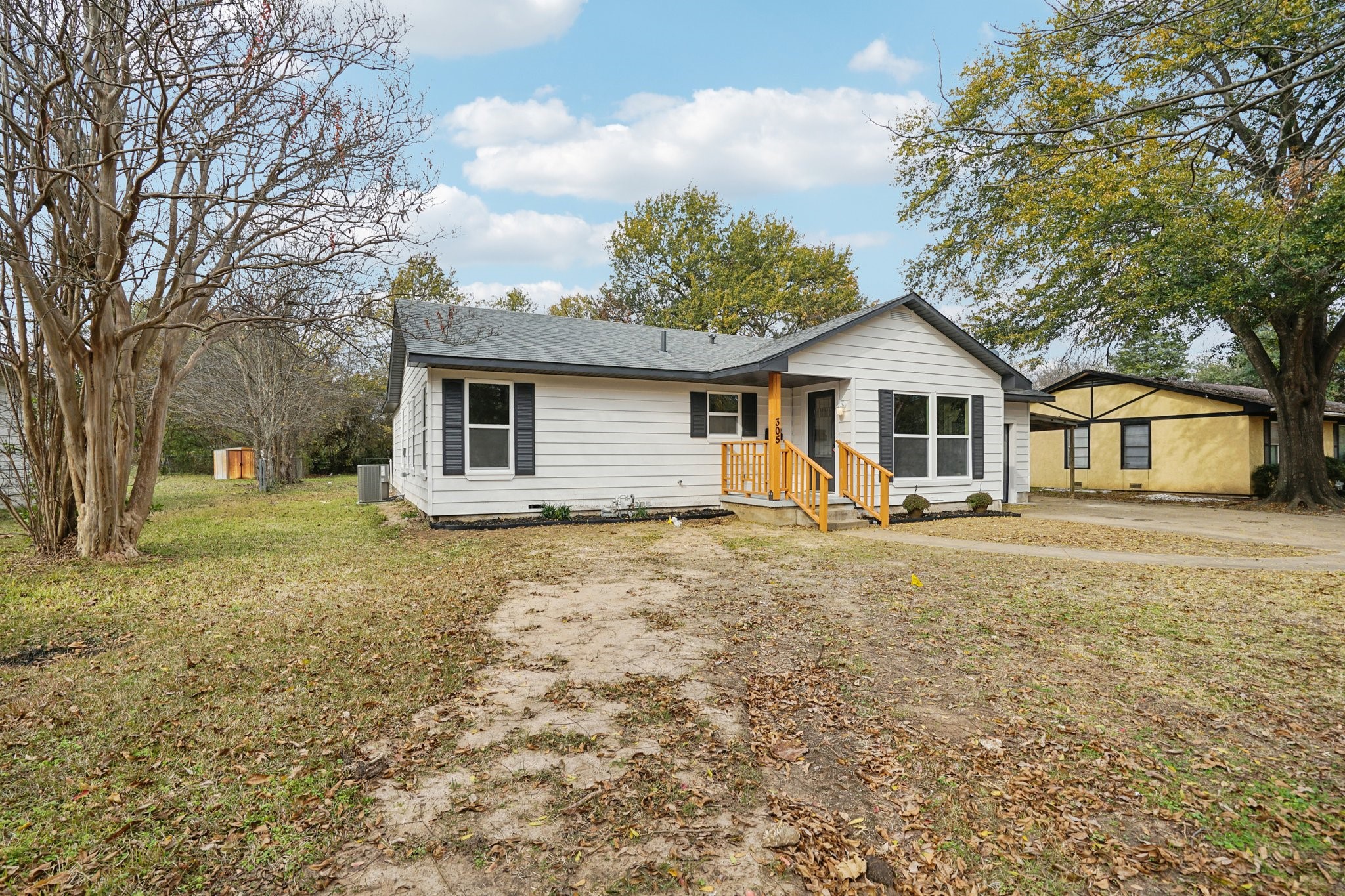305 Westvue Street Terrell TX 75160