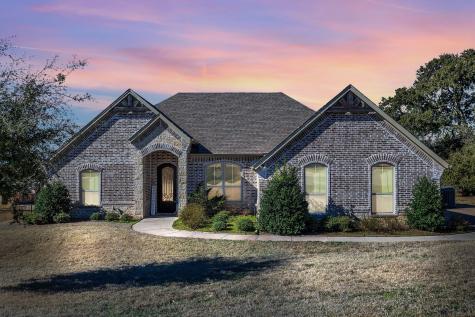 4404 Twin Oak Court Granbury TX 76049