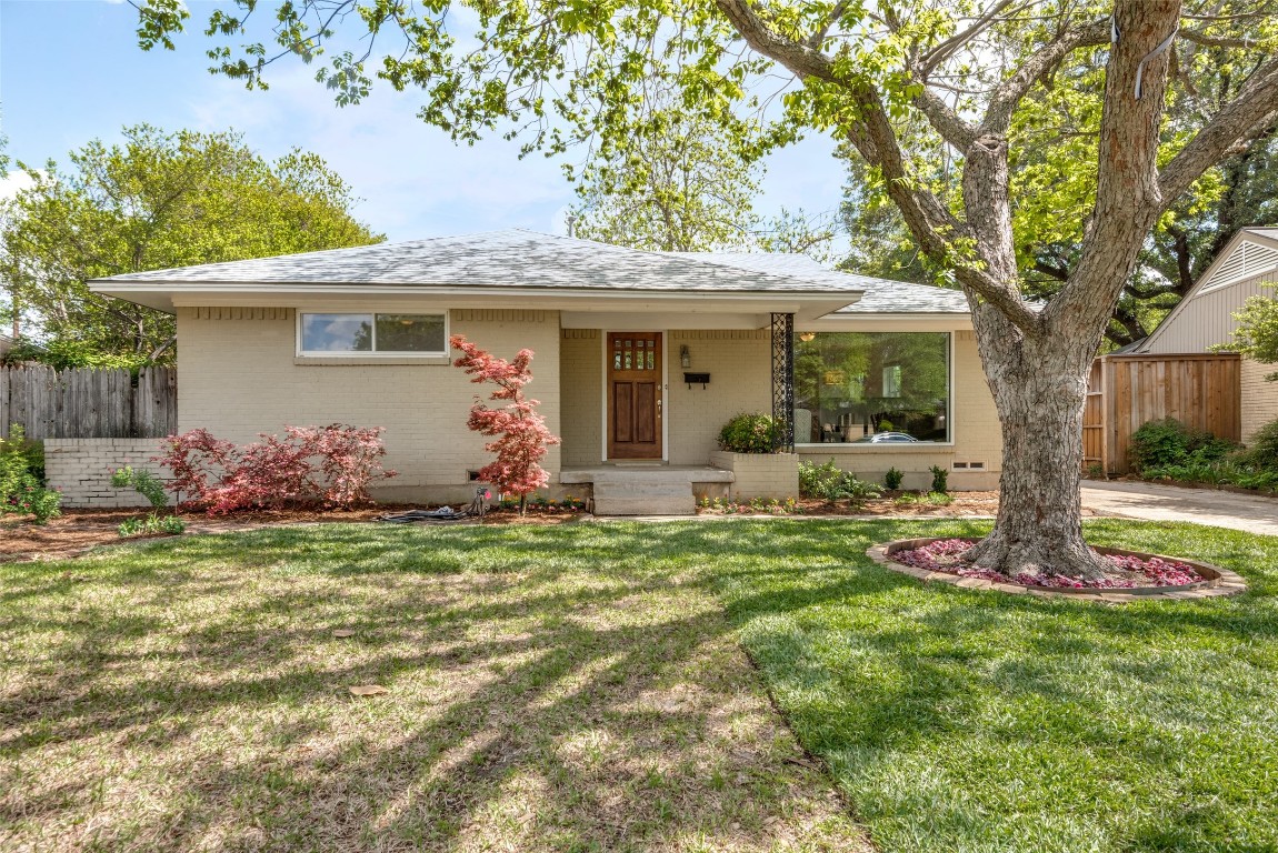 9026 Lydgate Drive Dallas TX 75238