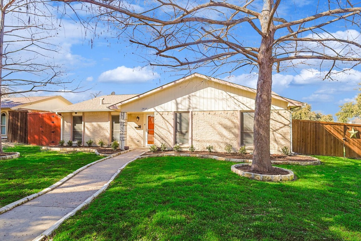 2833 Arcadia Lane Carrollton TX 75007