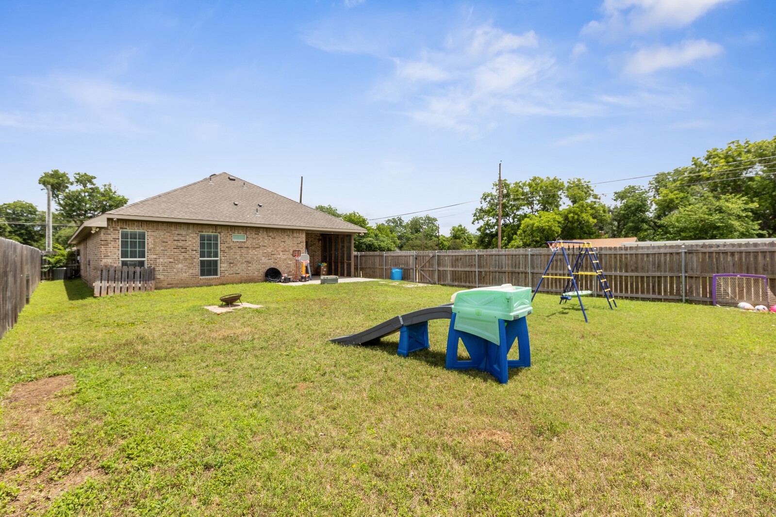 300 N Bermuda Street Lacy Lakeview TX 76705