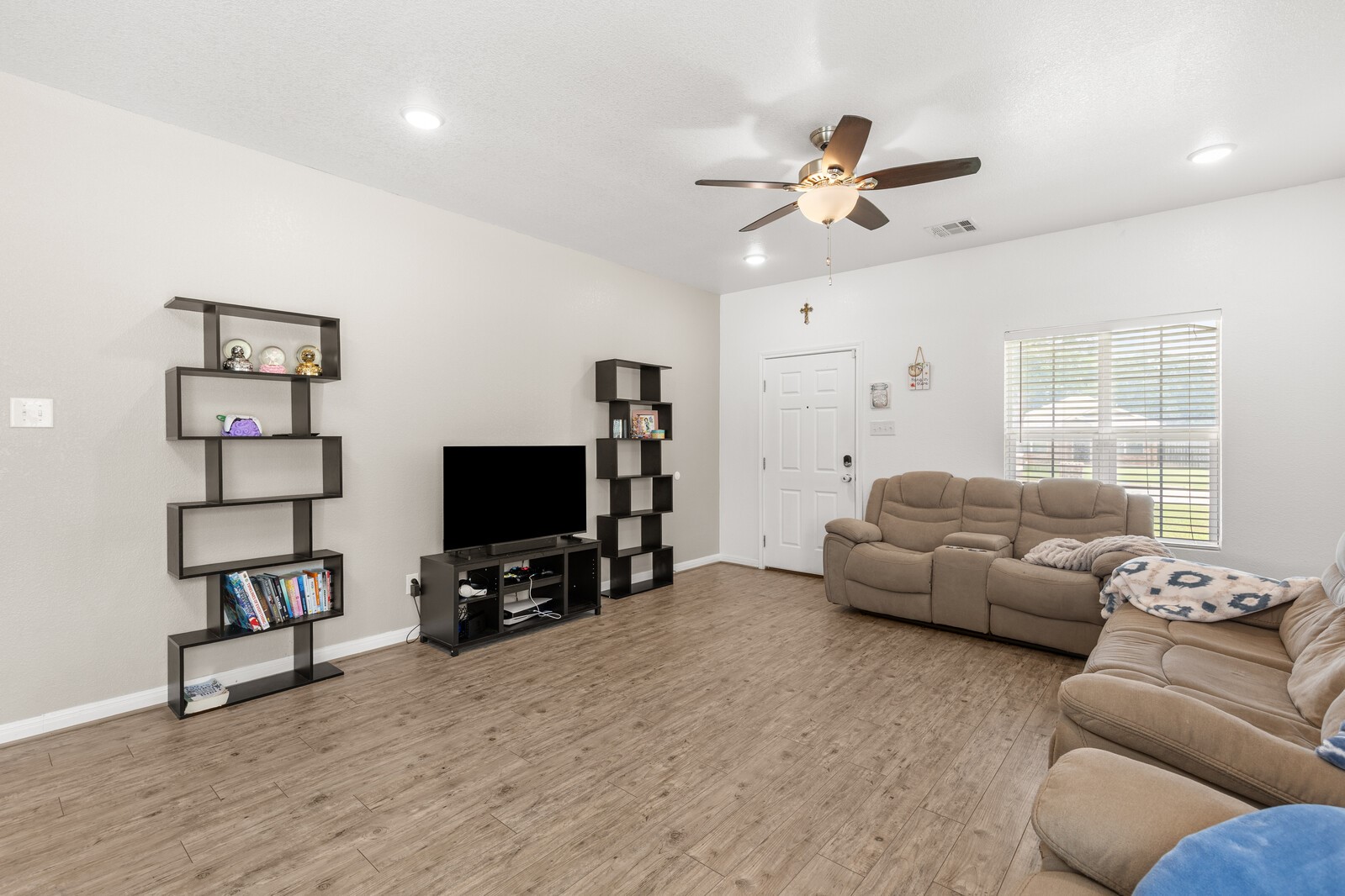 300 N Bermuda Street Lacy Lakeview TX 76705