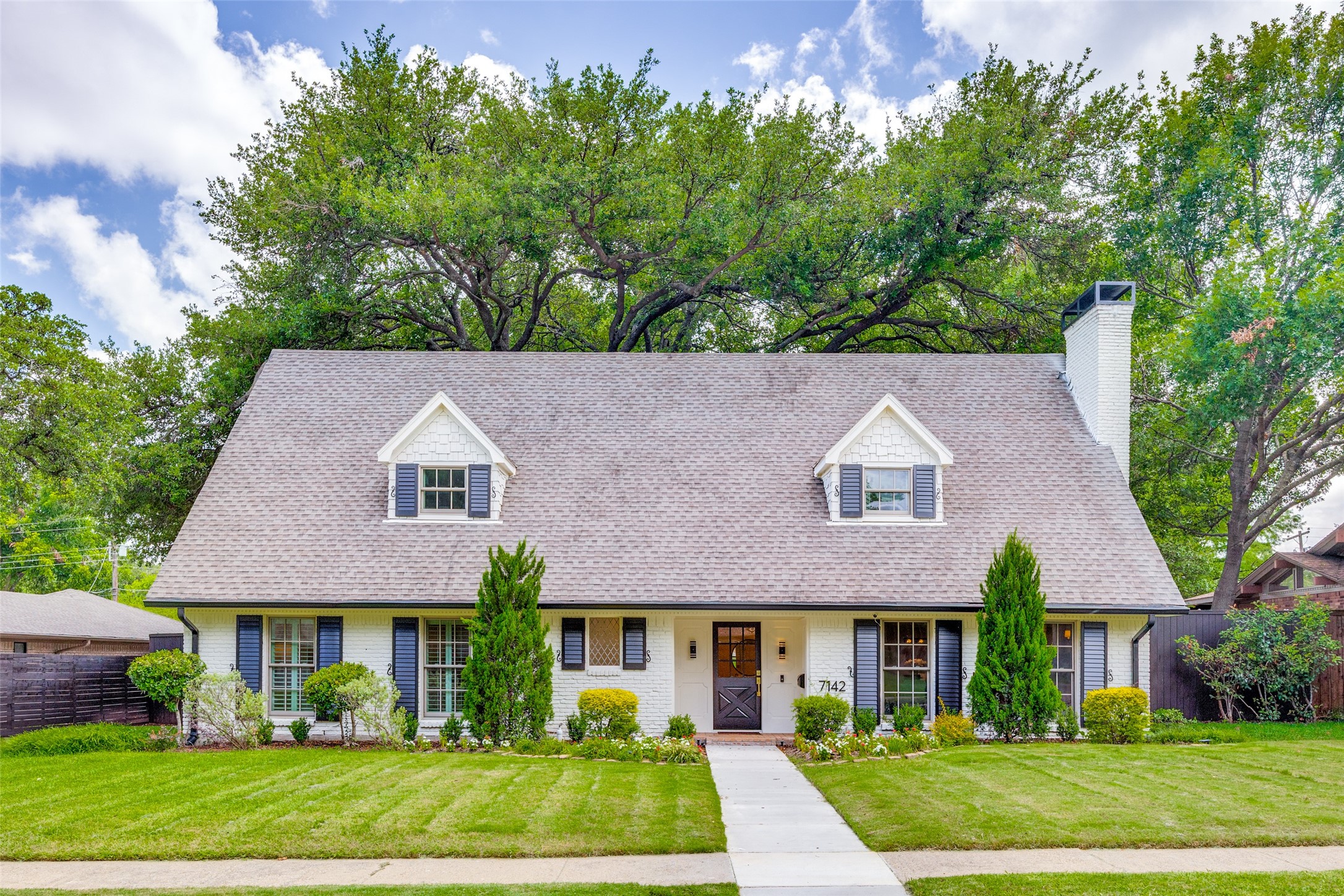 7142 Lakehurst Avenue Dallas TX 75230