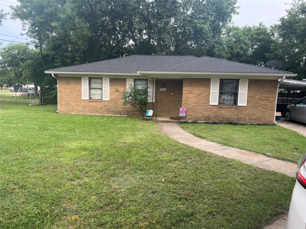 1211 Winkler Street Ennis TX 75119