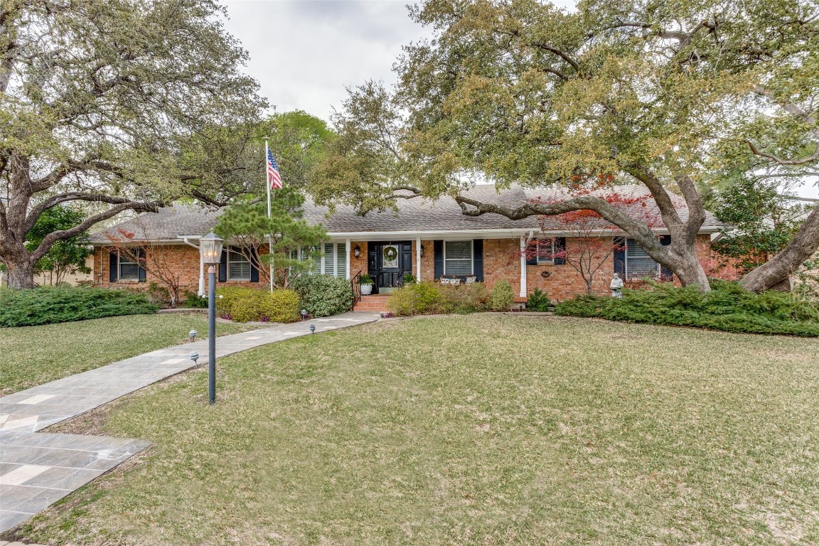 7817 Fallmeadow Lane Dallas TX 75248